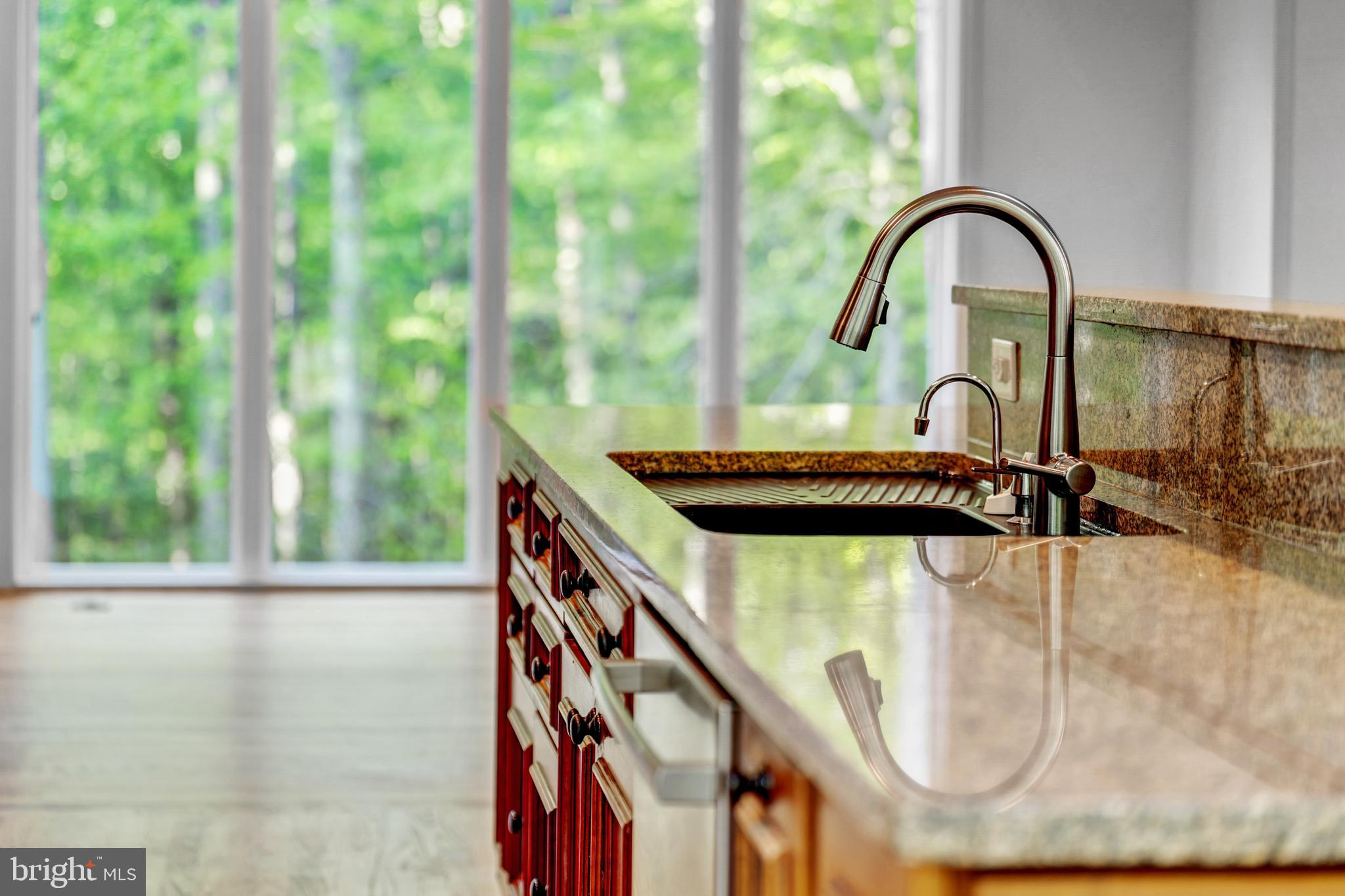 125 EAGLES MERE ROAD