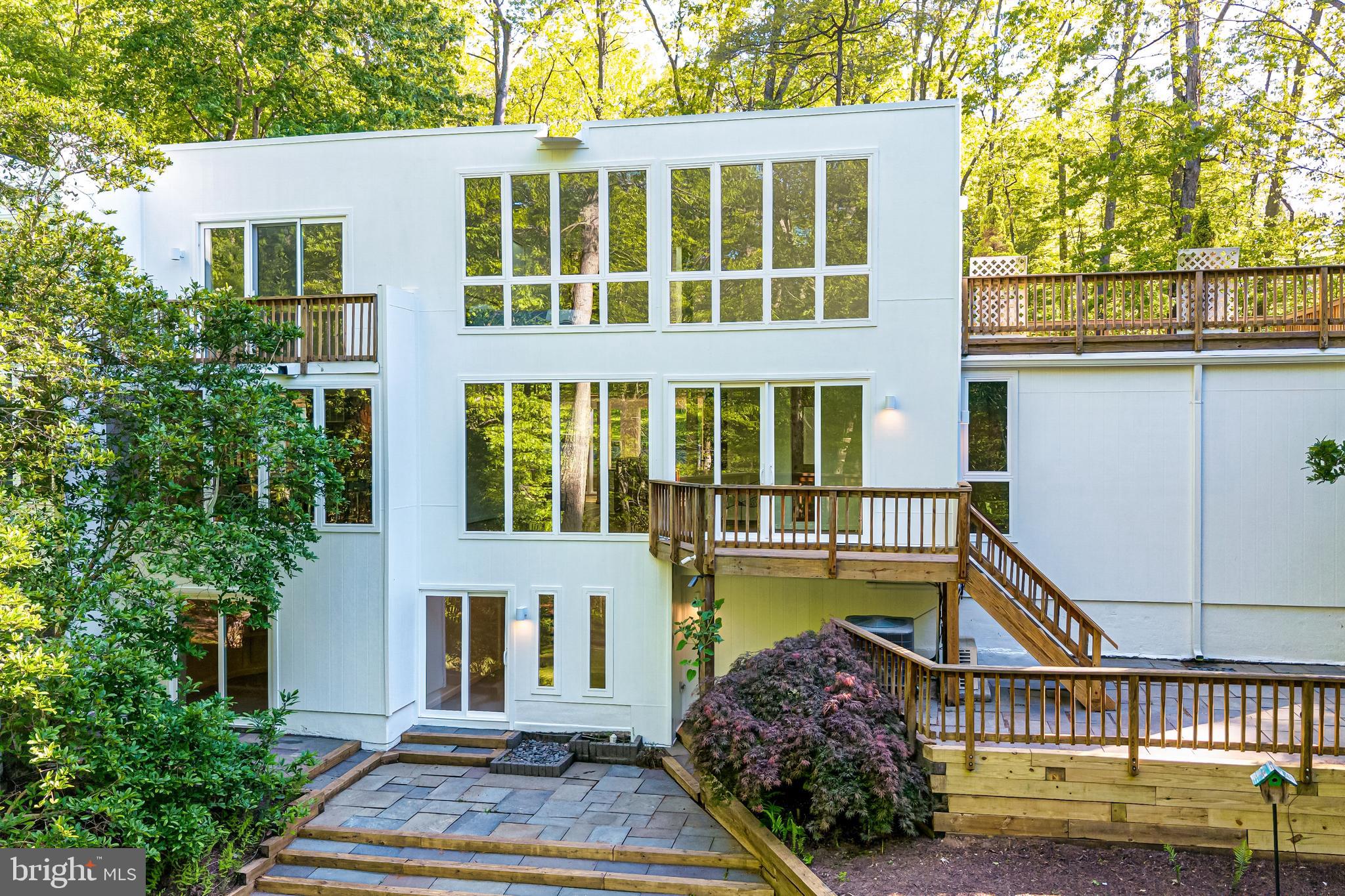 125 EAGLES MERE ROAD