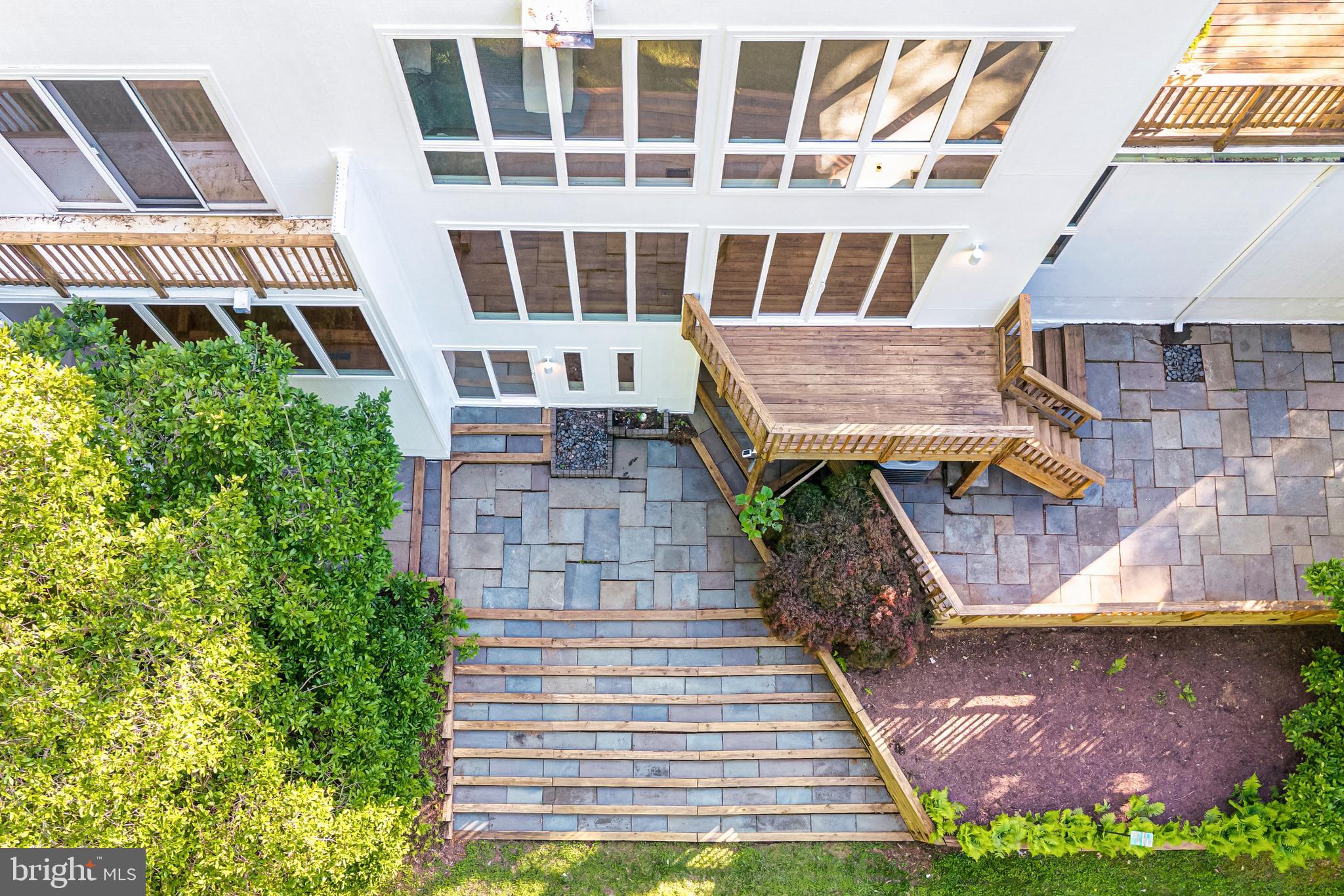 125 EAGLES MERE ROAD