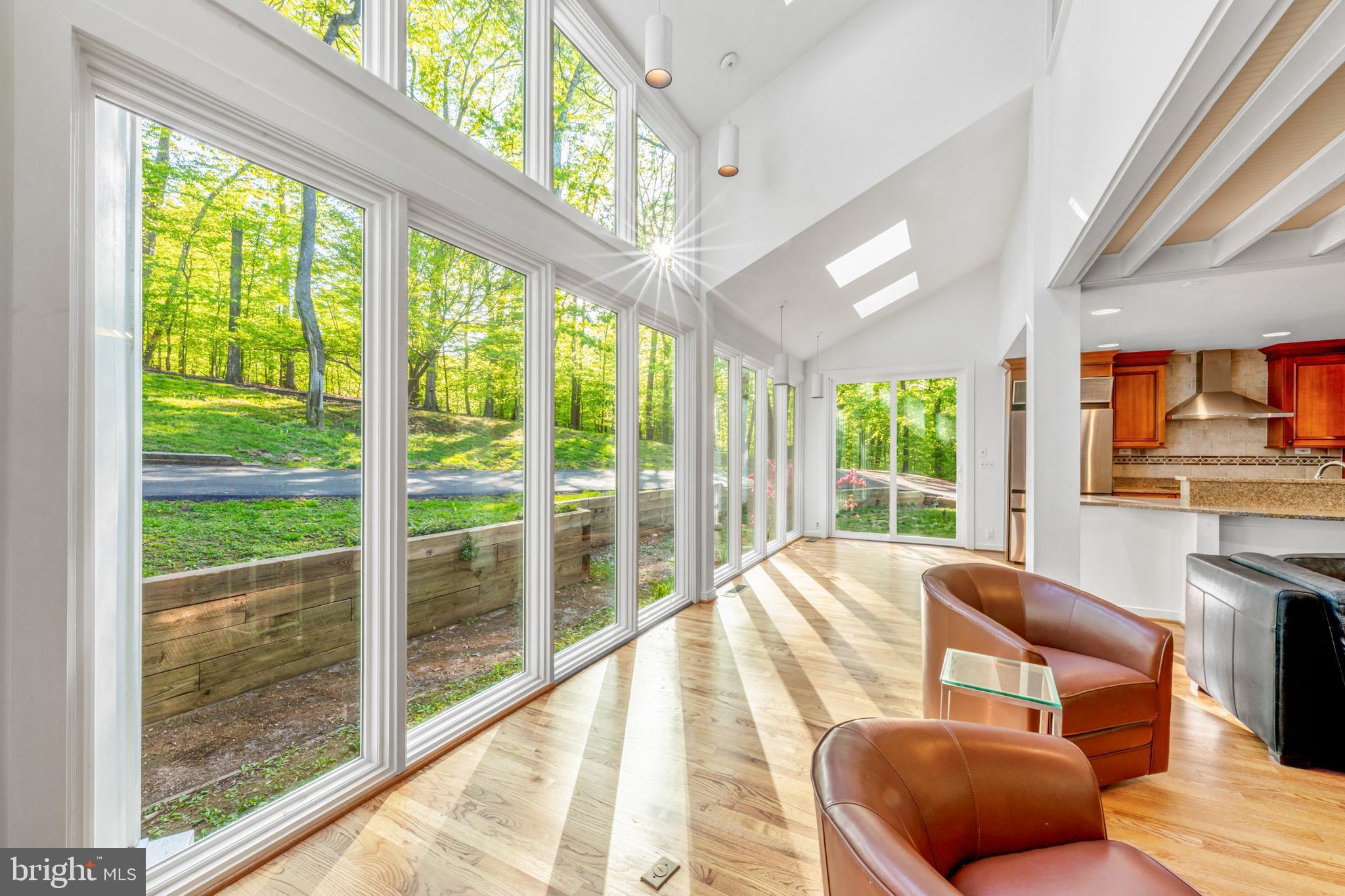 125 EAGLES MERE ROAD