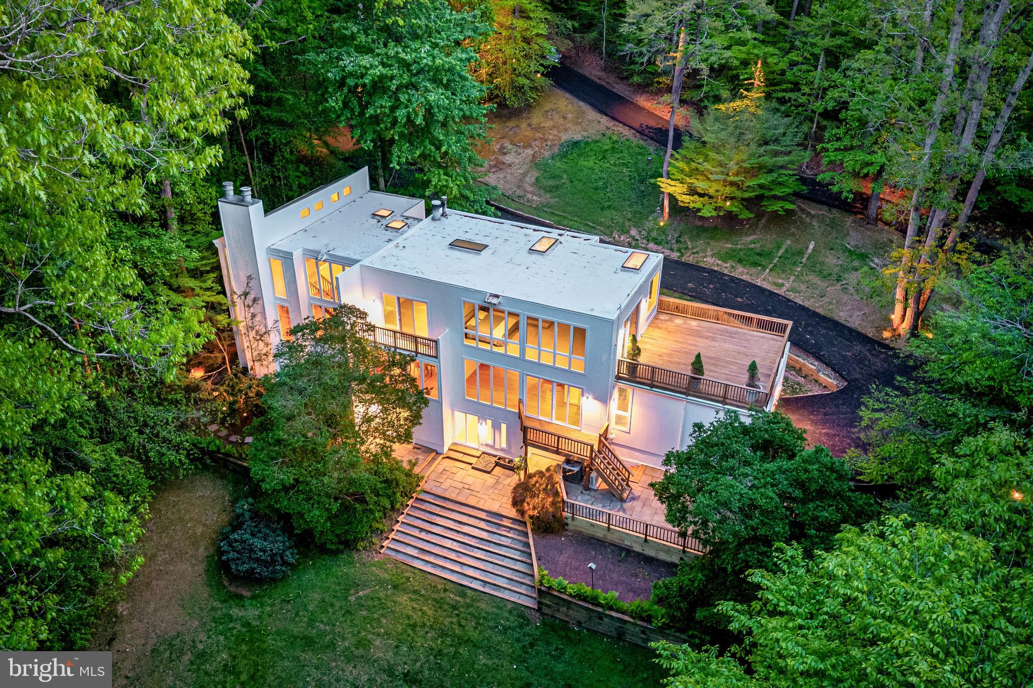 125 EAGLES MERE ROAD