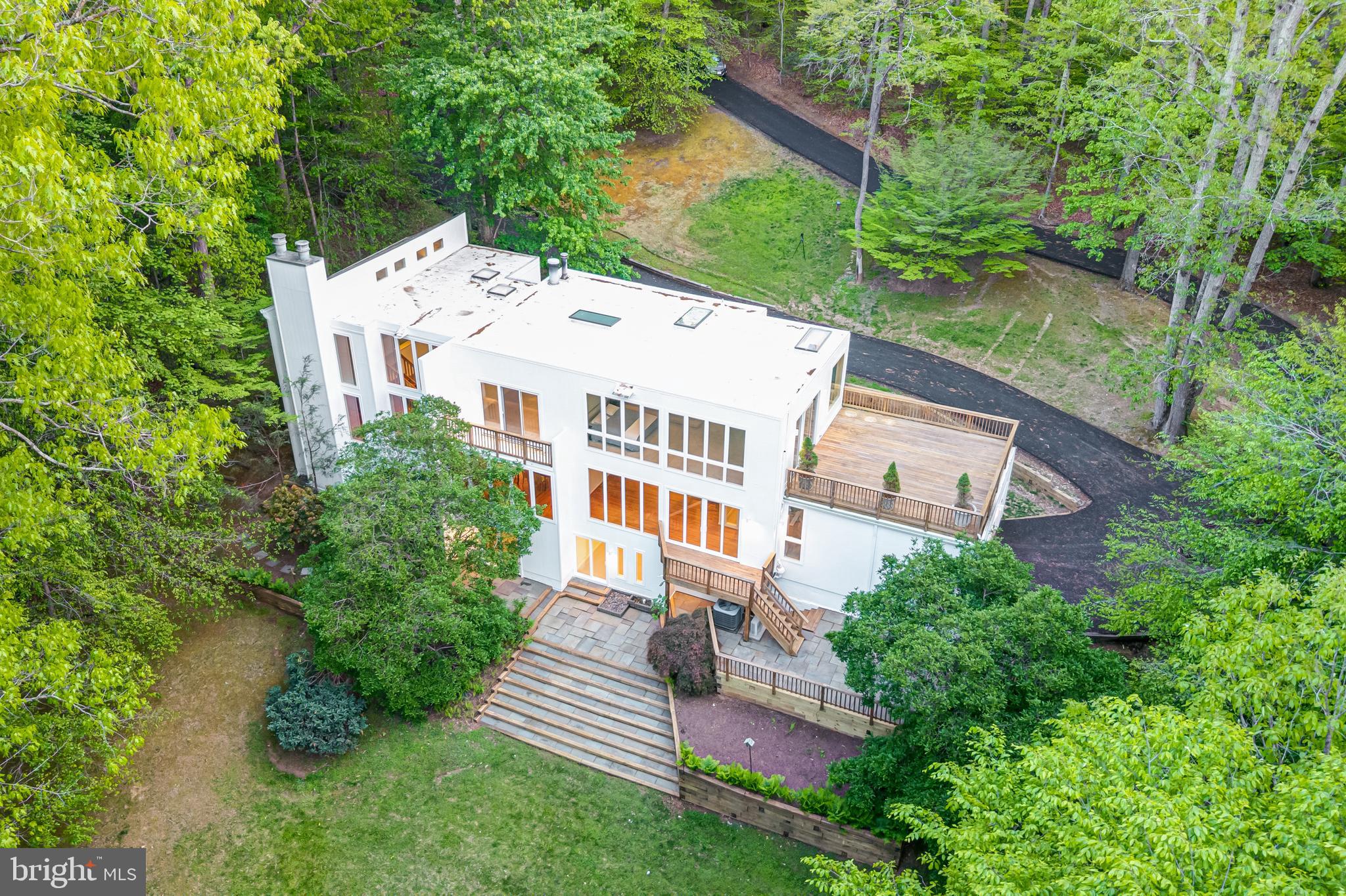 125 EAGLES MERE ROAD