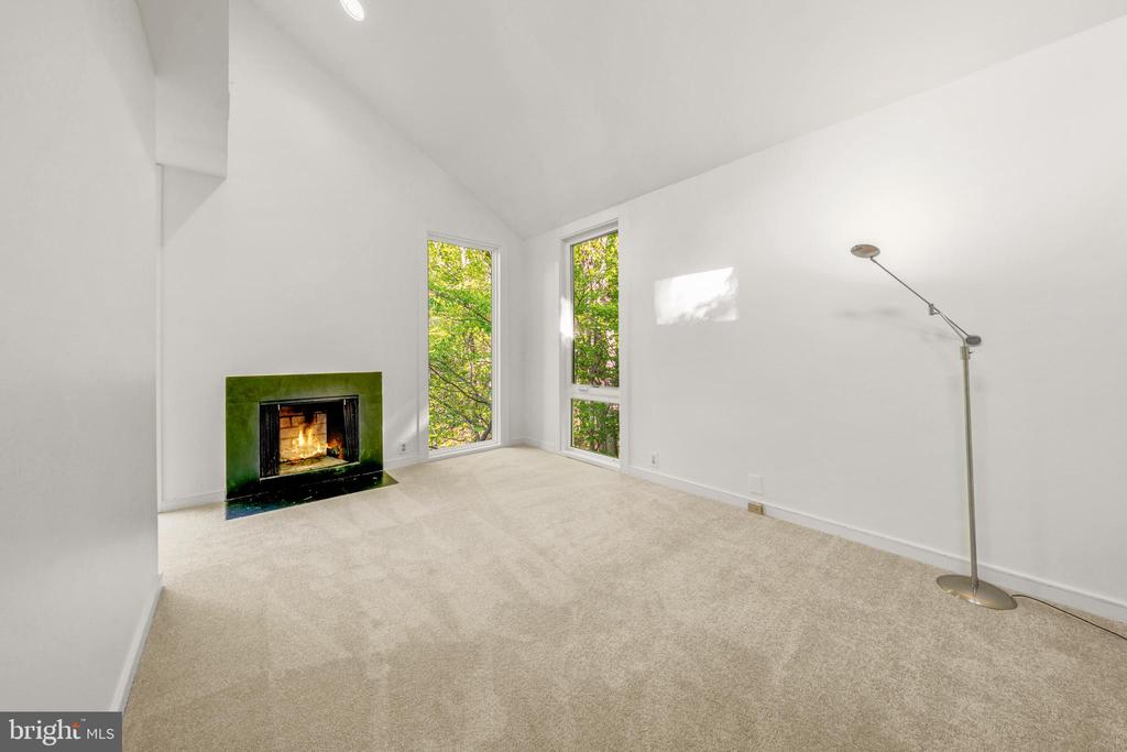 125 EAGLES MERE ROAD
