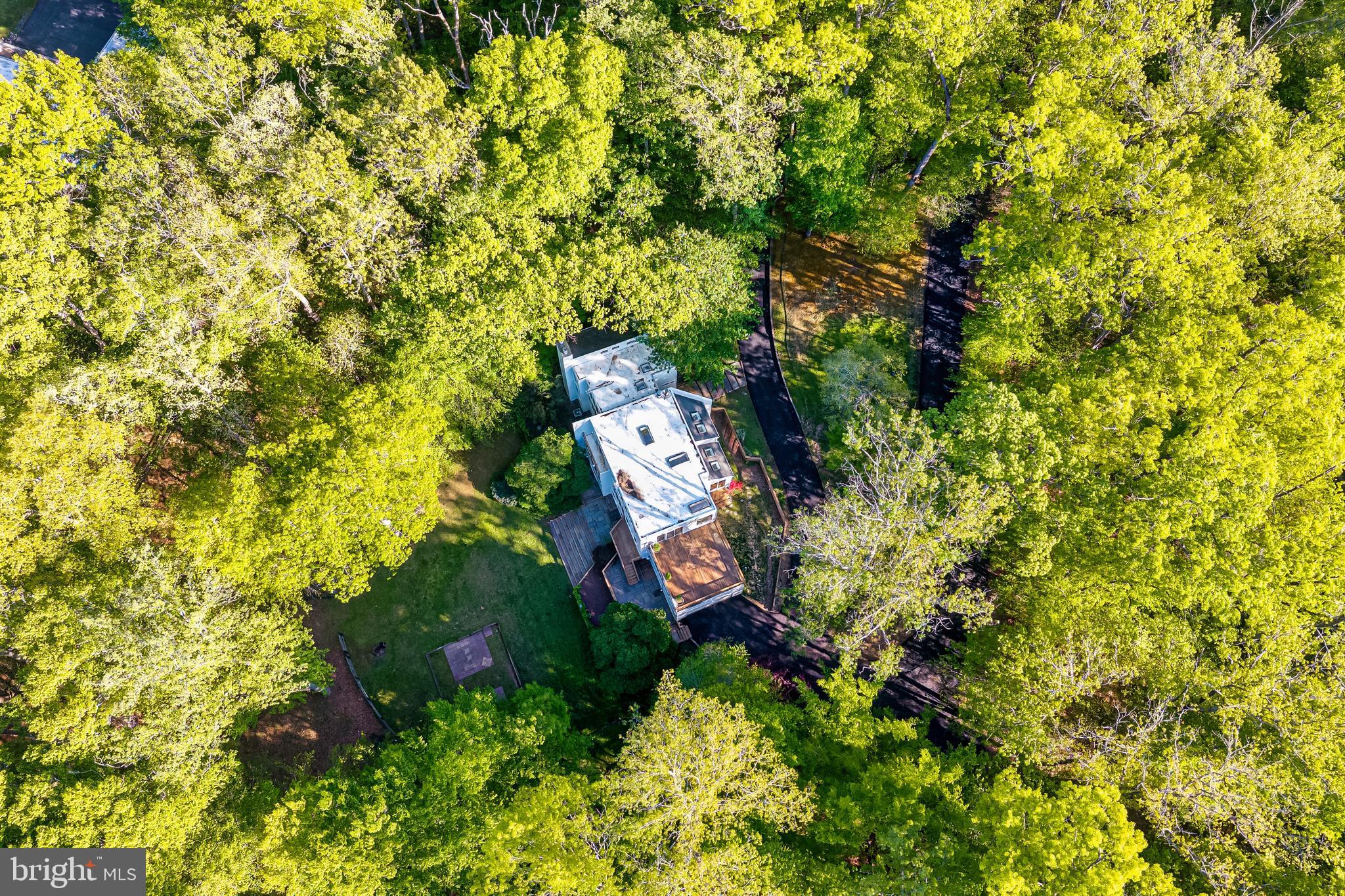 125 EAGLES MERE ROAD