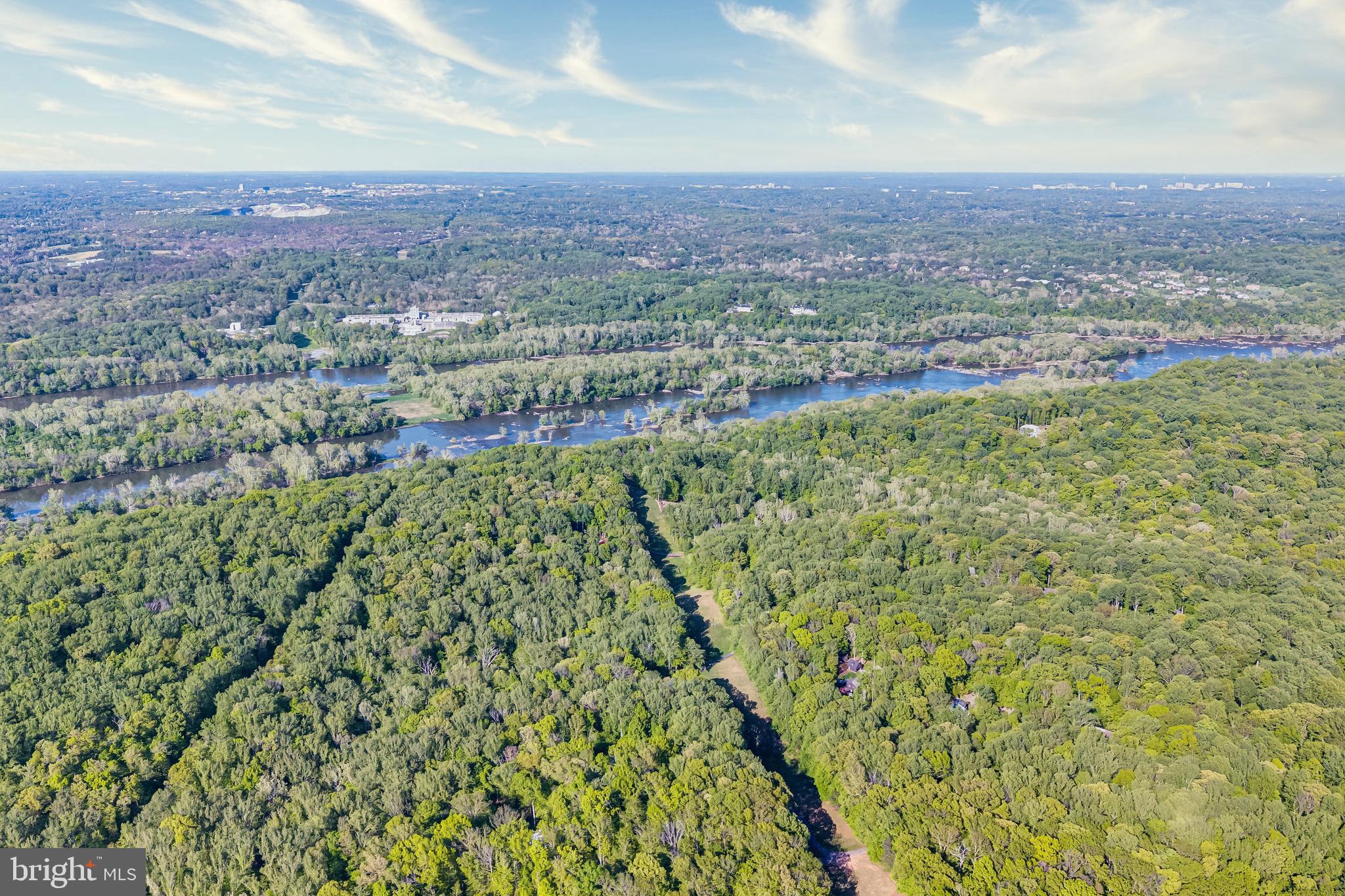 125 EAGLES MERE ROAD