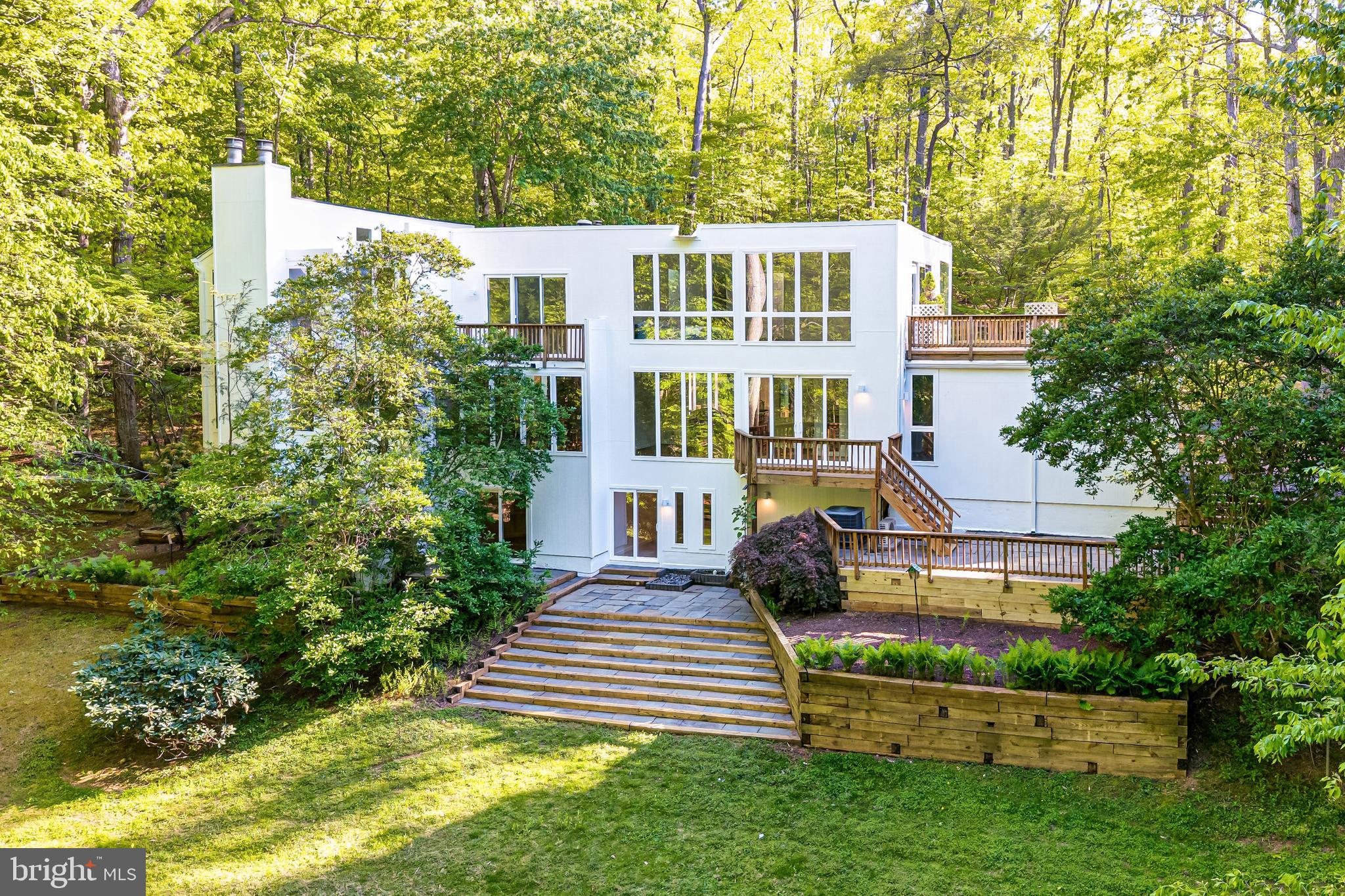 125 EAGLES MERE ROAD