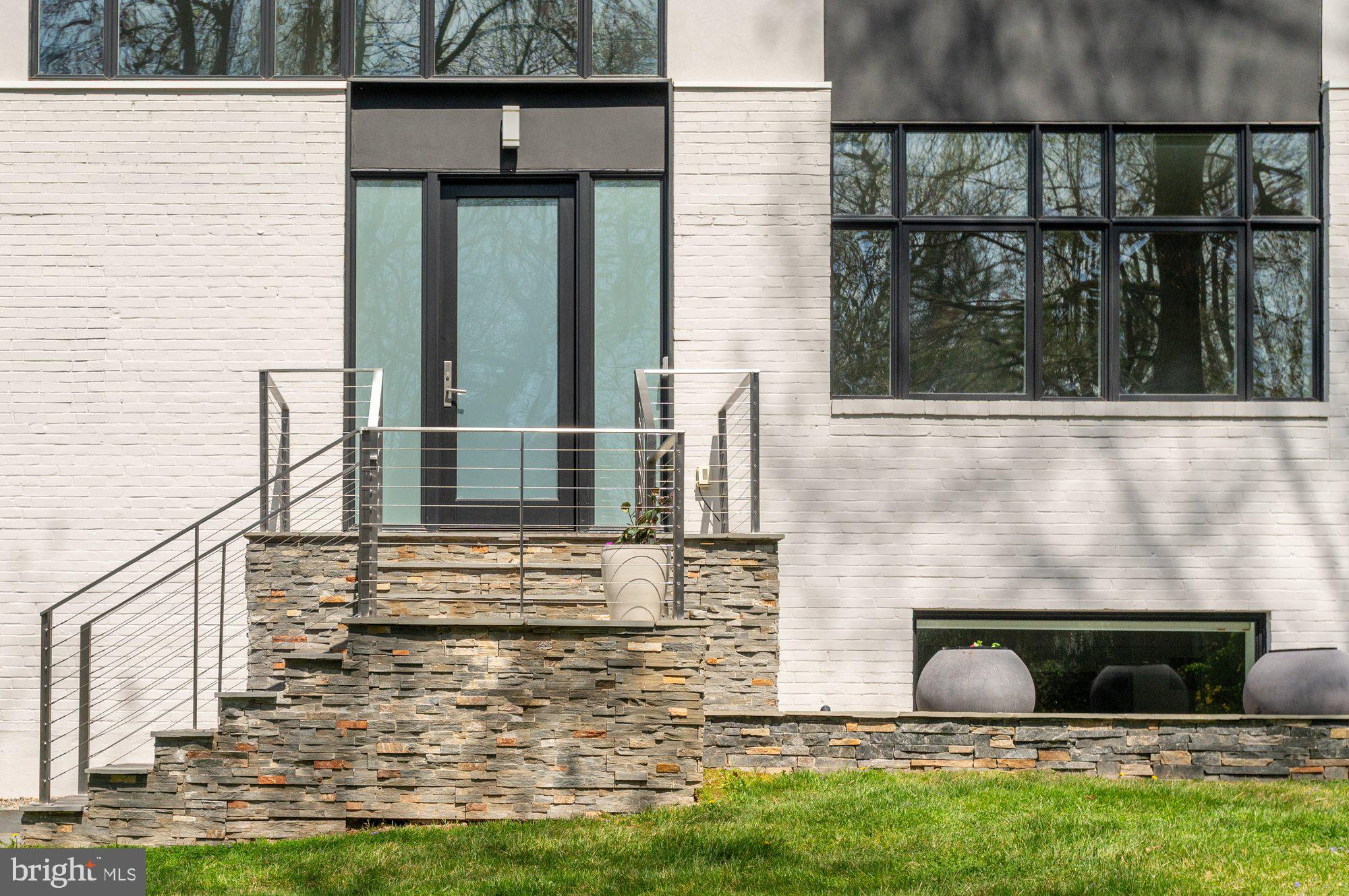 6016 CHESTERBROOK ROAD