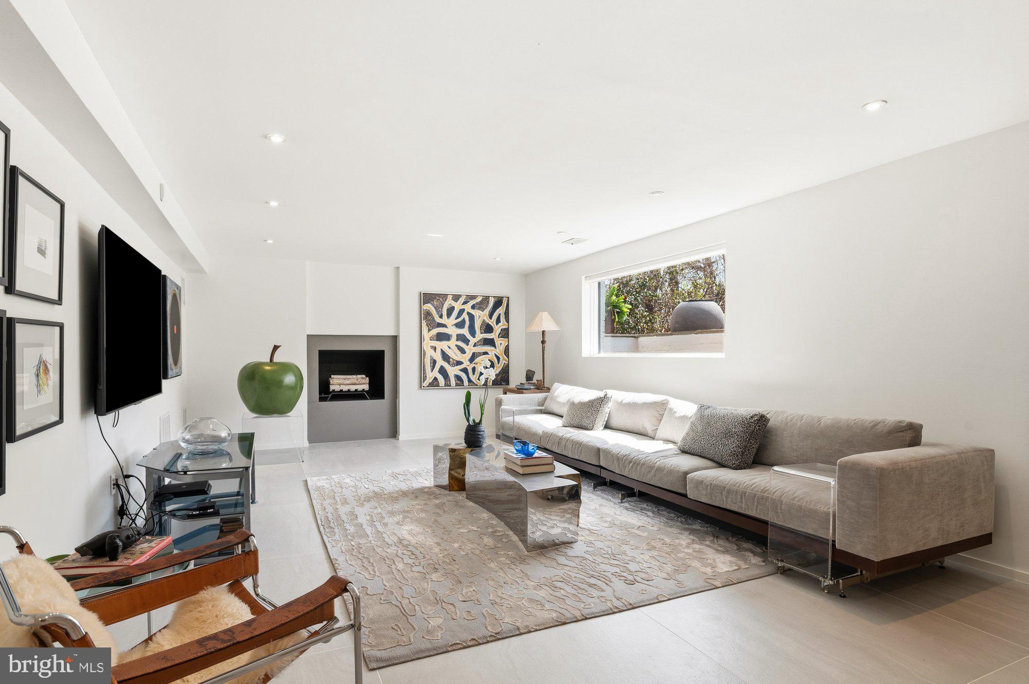 6016 CHESTERBROOK ROAD