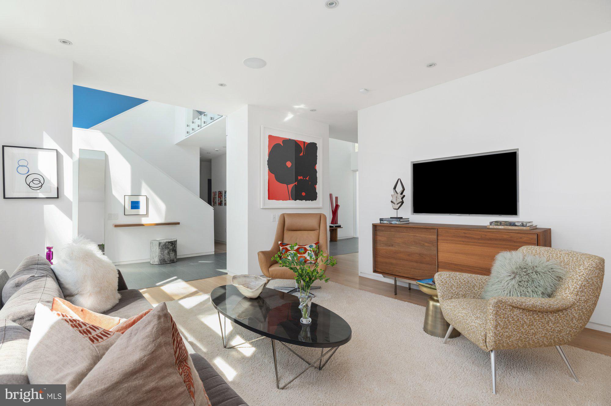 6016 CHESTERBROOK ROAD