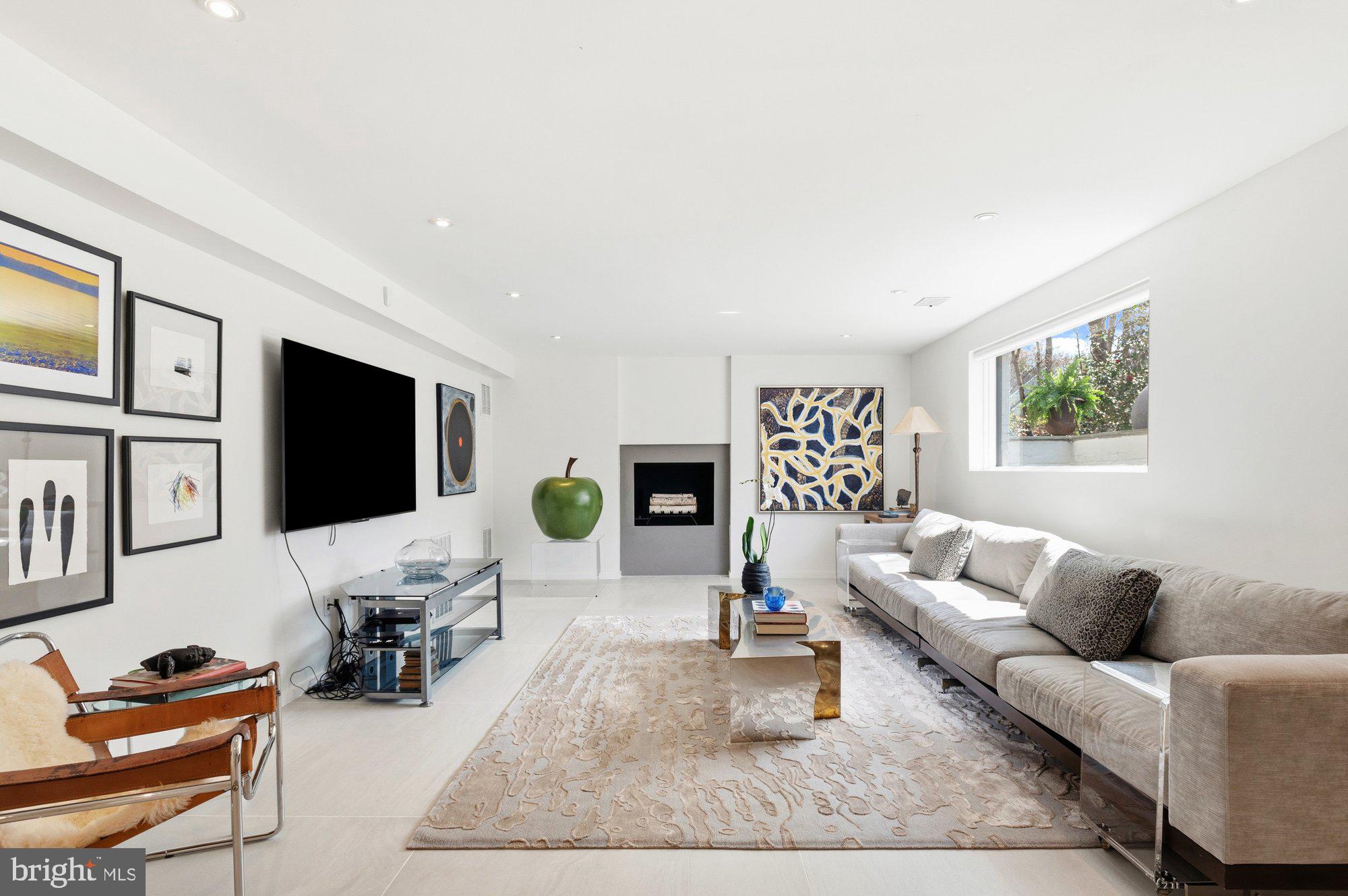 6016 CHESTERBROOK ROAD