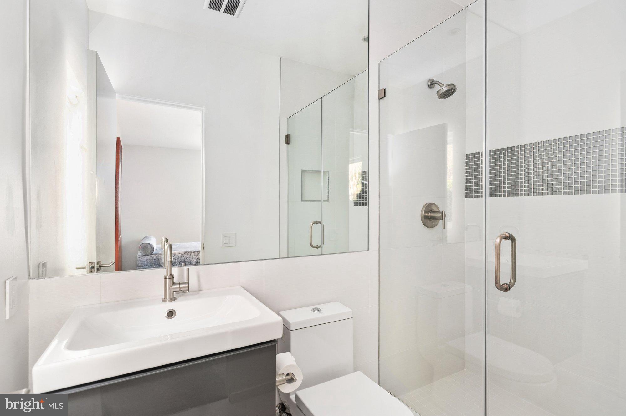 6016 CHESTERBROOK ROAD