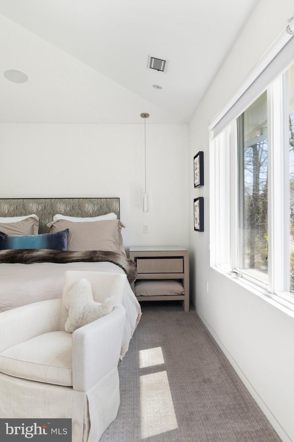 6016 CHESTERBROOK ROAD