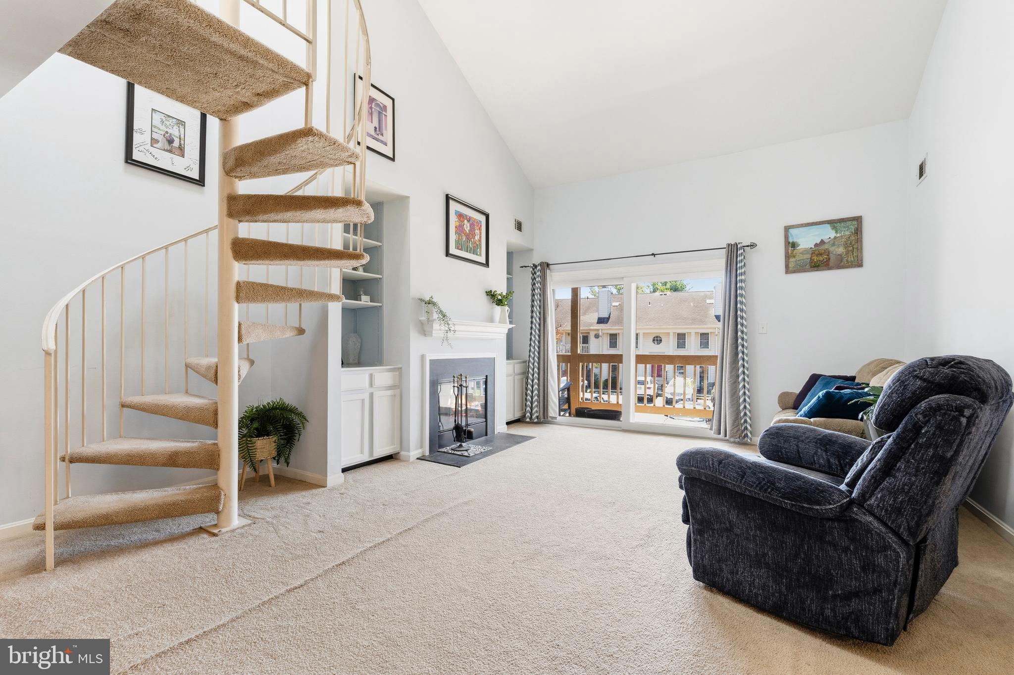 6060 ESSEX HOUSE SQUARE B