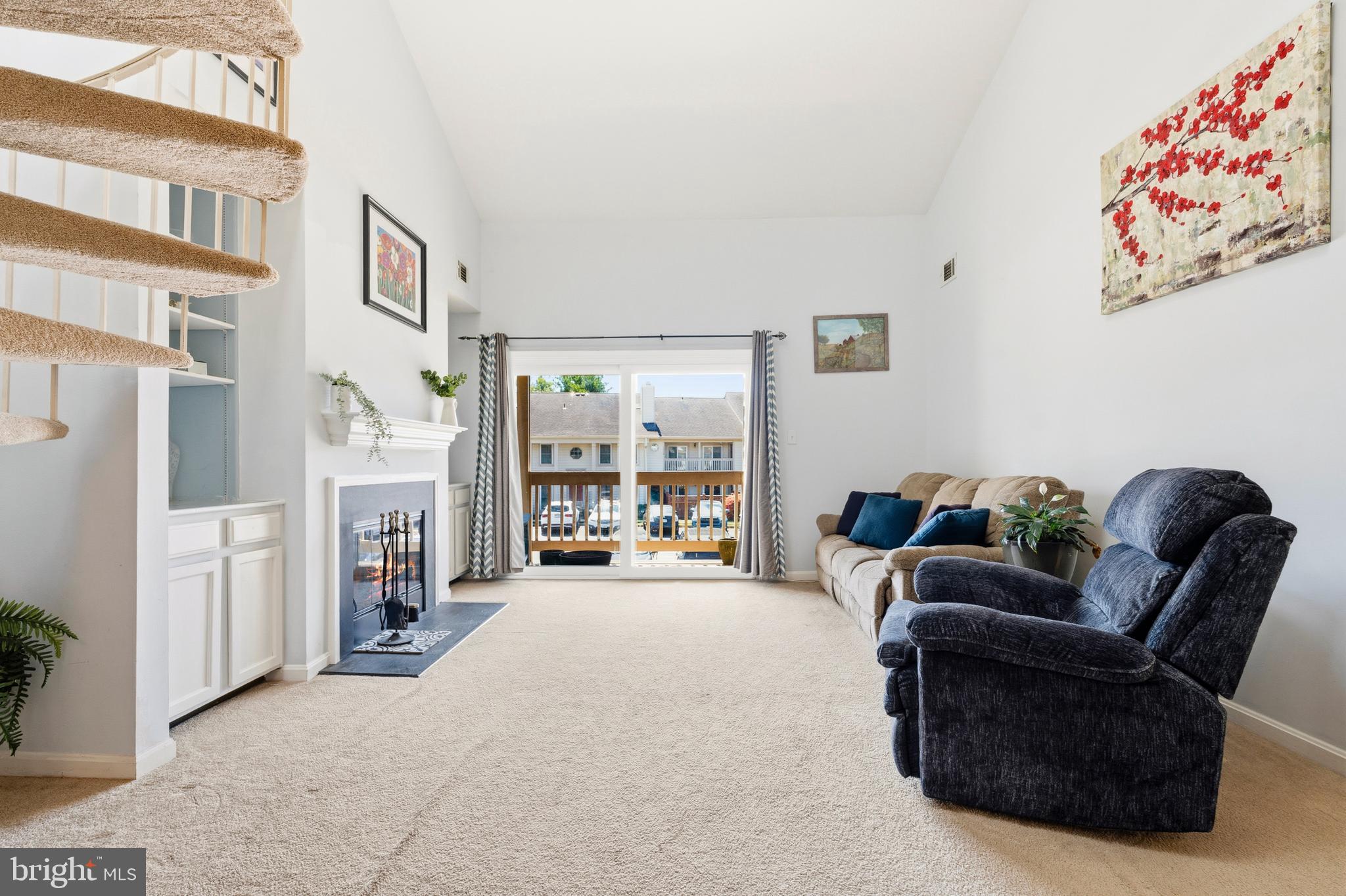 6060 ESSEX HOUSE SQUARE B