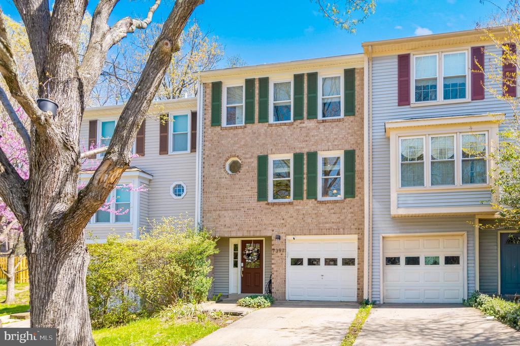 7391 STREAM WAY