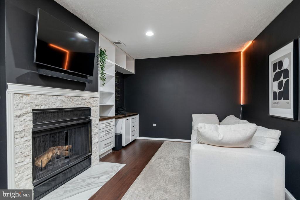 7391 STREAM WAY