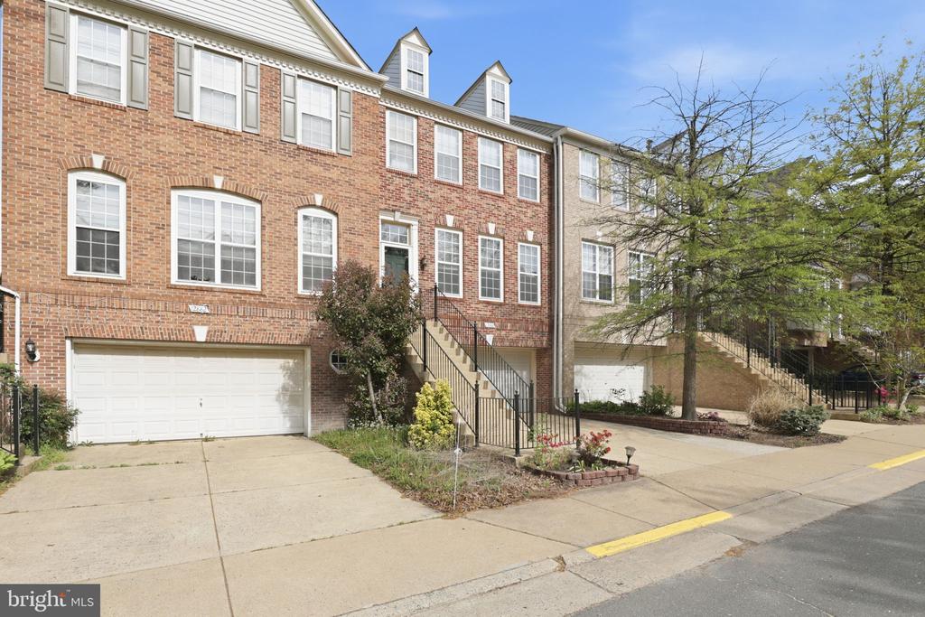 12880 FAIR VALLEY COURT