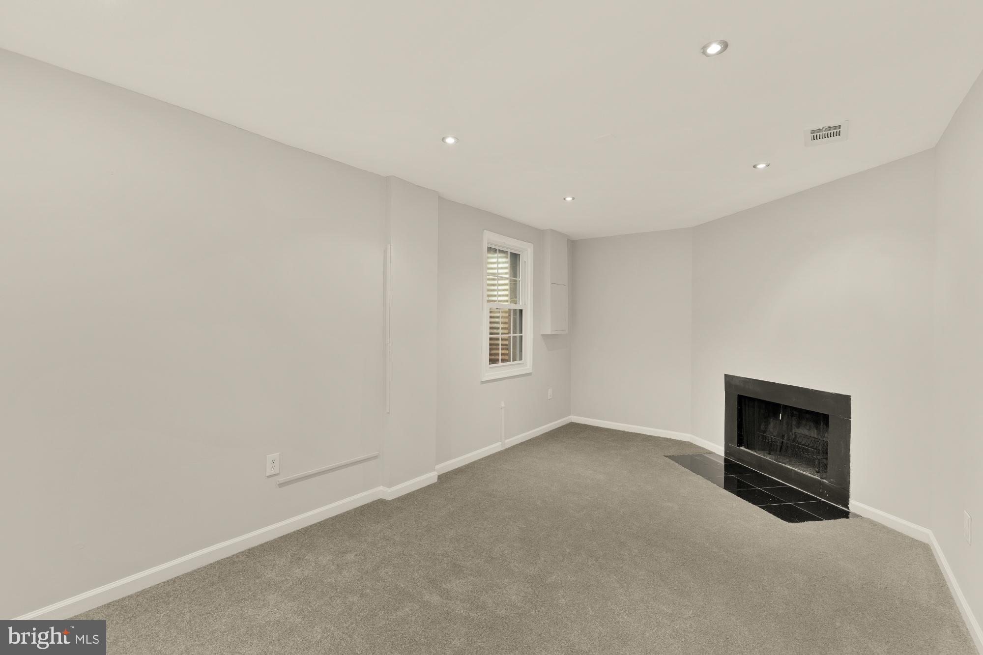 5039 HEAD COURT