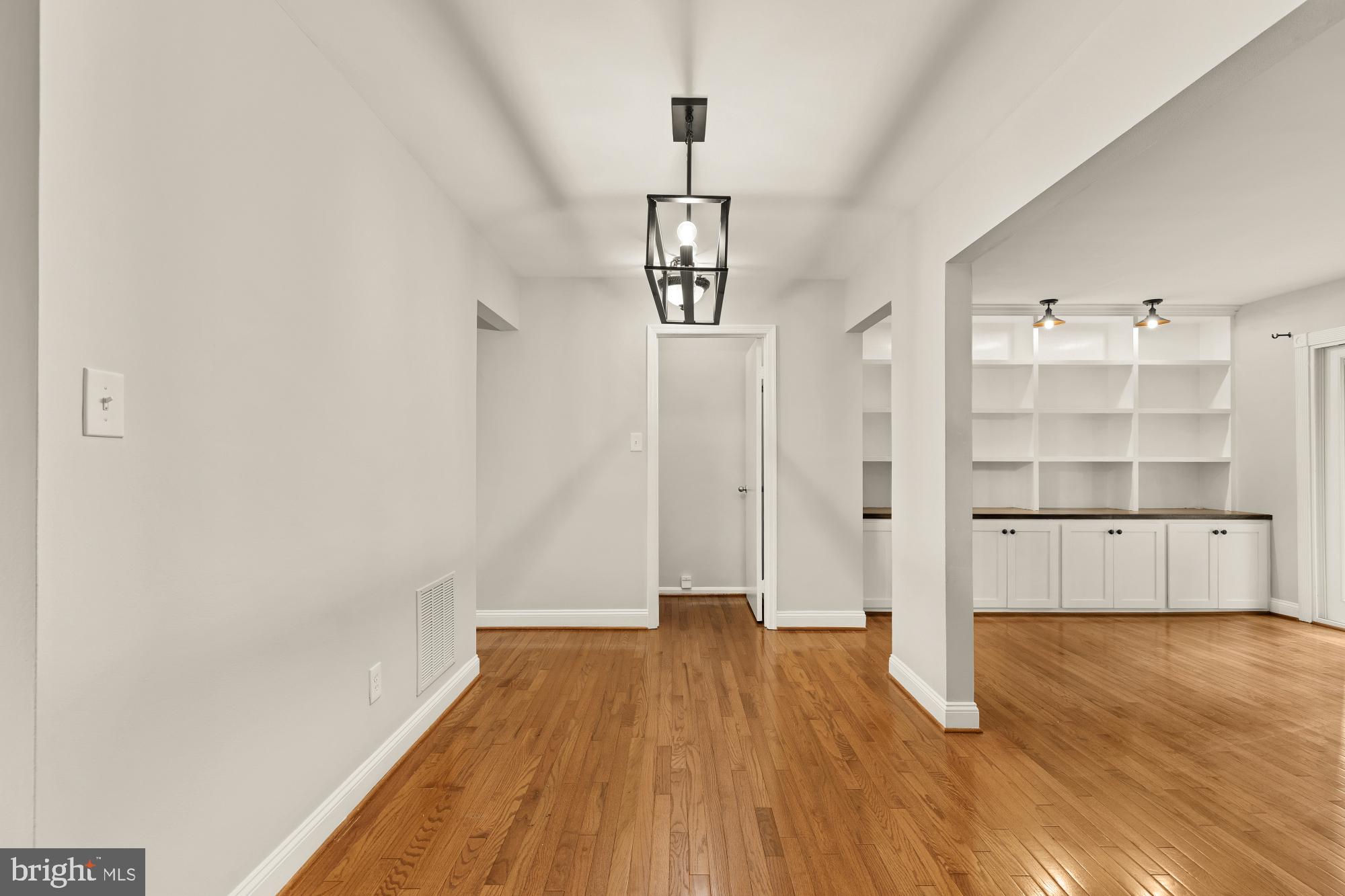 5039 HEAD COURT