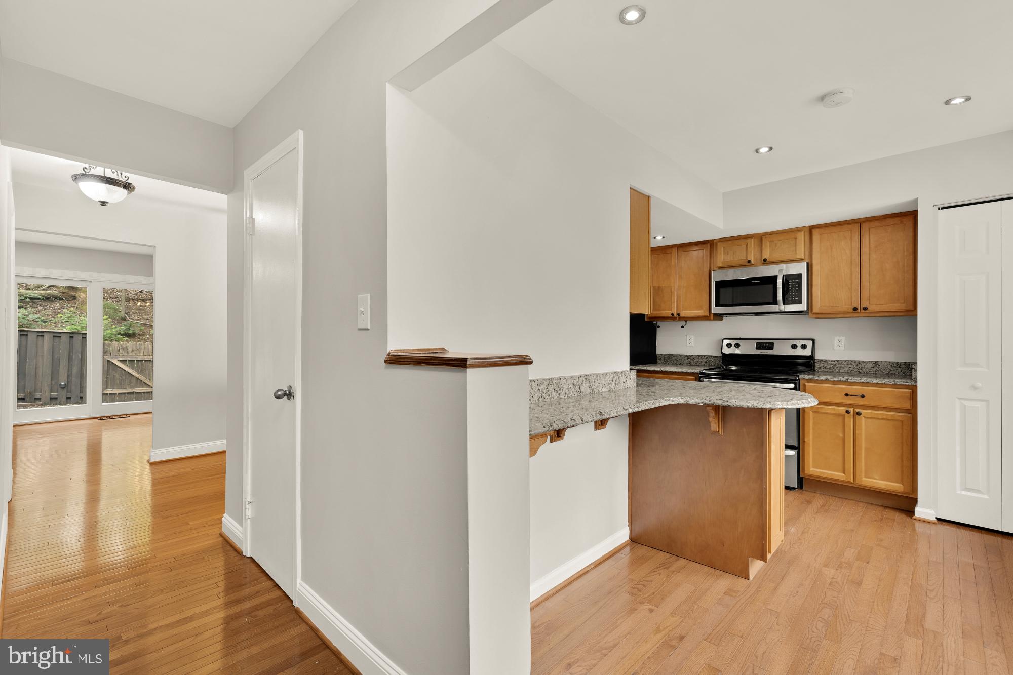 5039 HEAD COURT