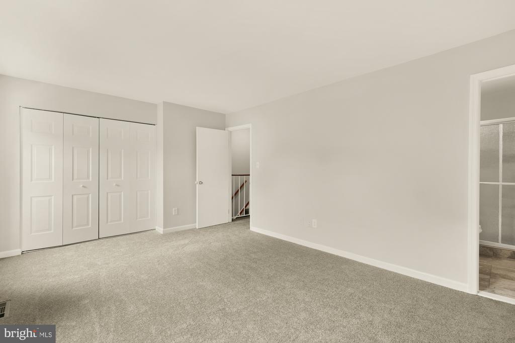 5039 HEAD COURT