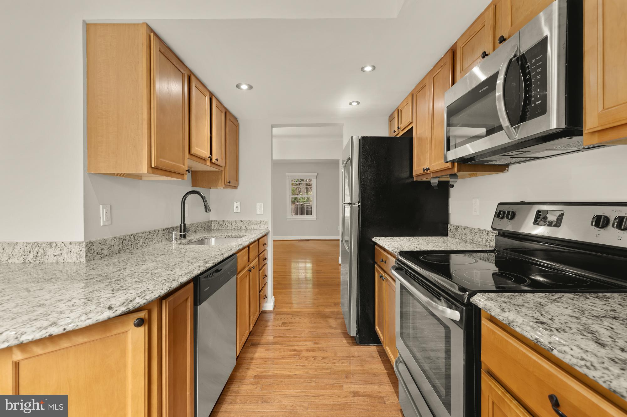 5039 HEAD COURT