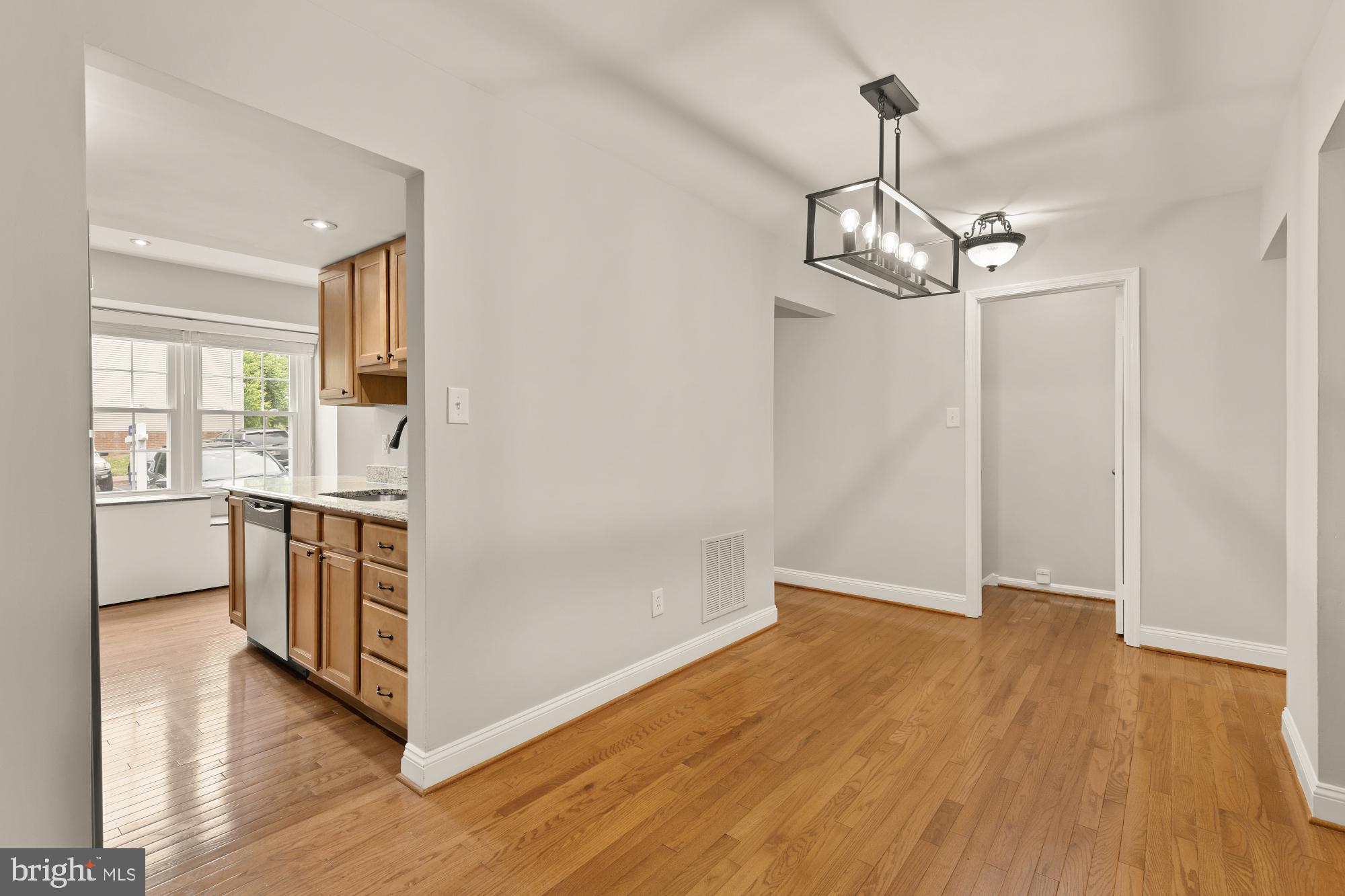 5039 HEAD COURT