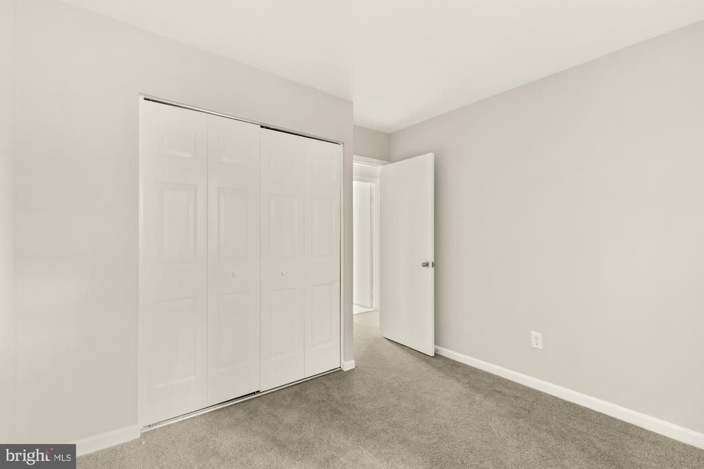 5039 HEAD COURT