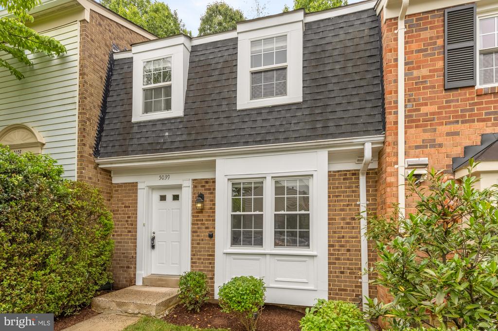 5039 HEAD COURT