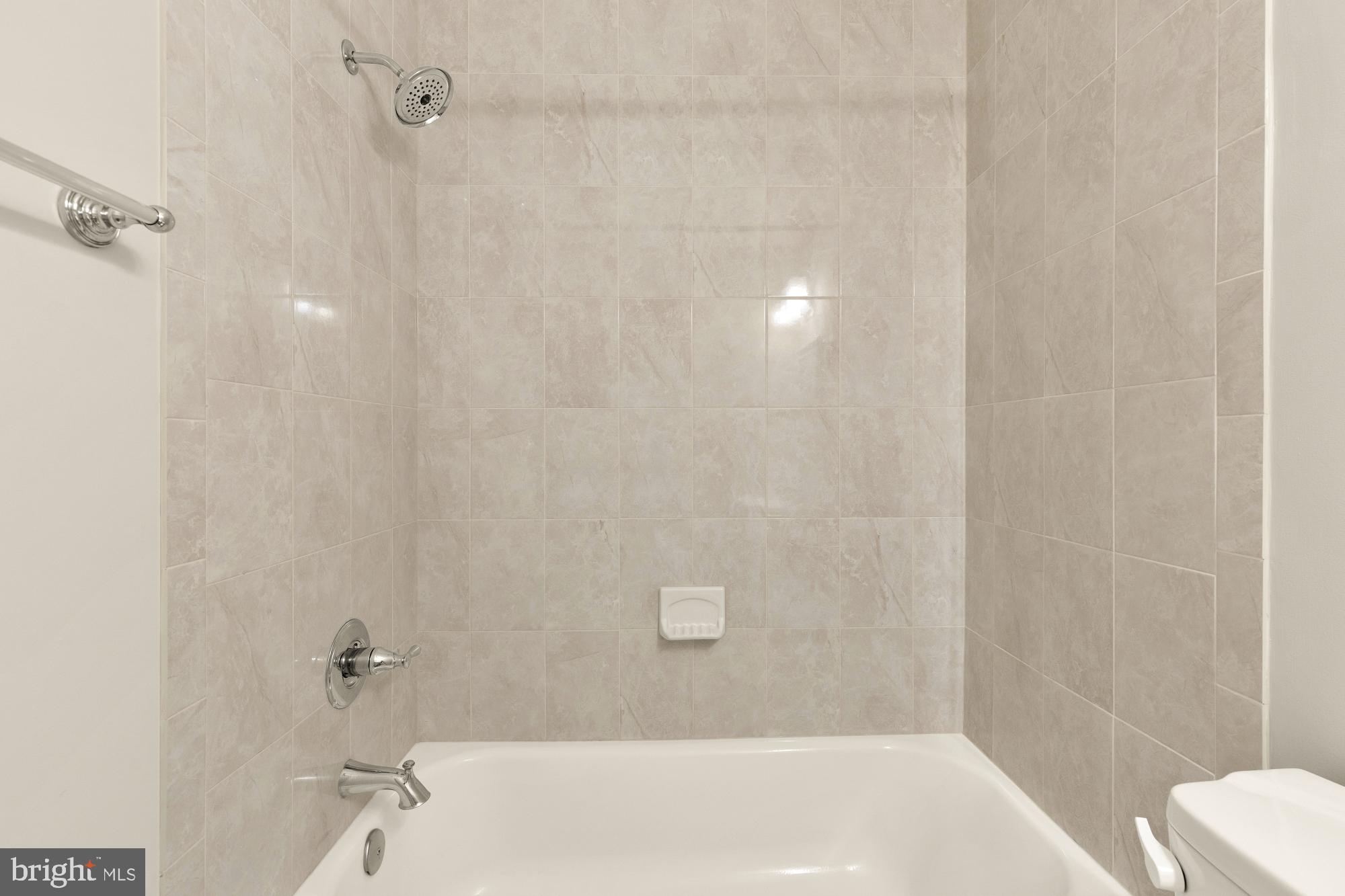 5039 HEAD COURT