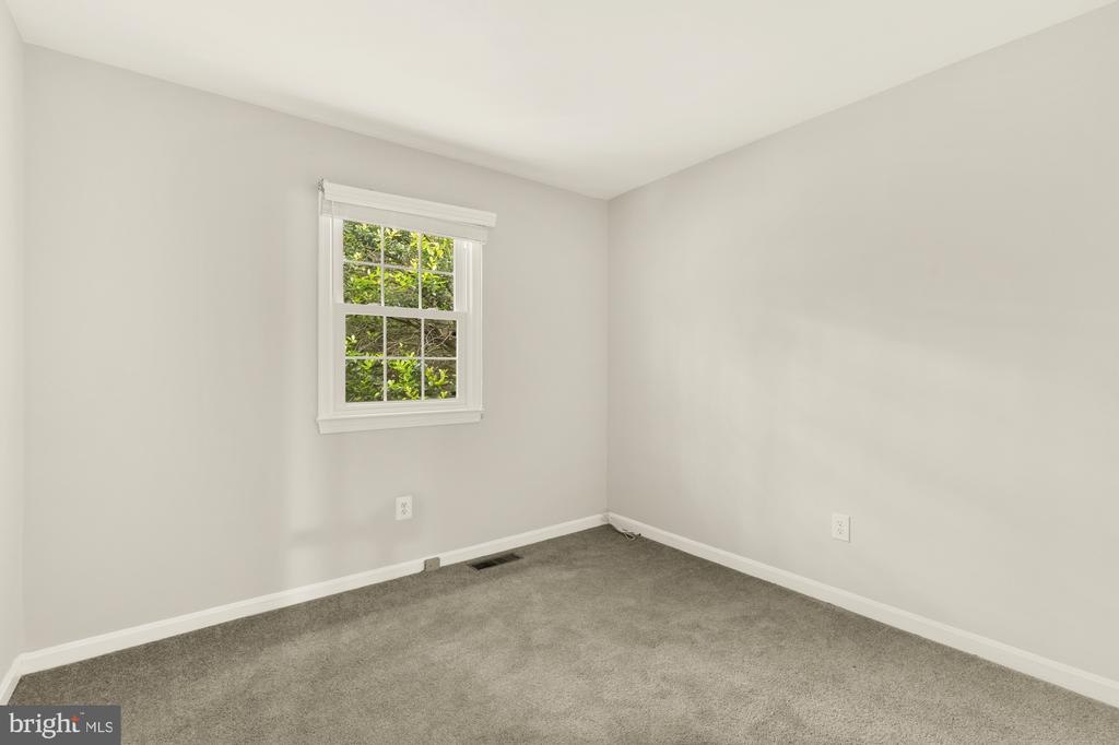 5039 HEAD COURT
