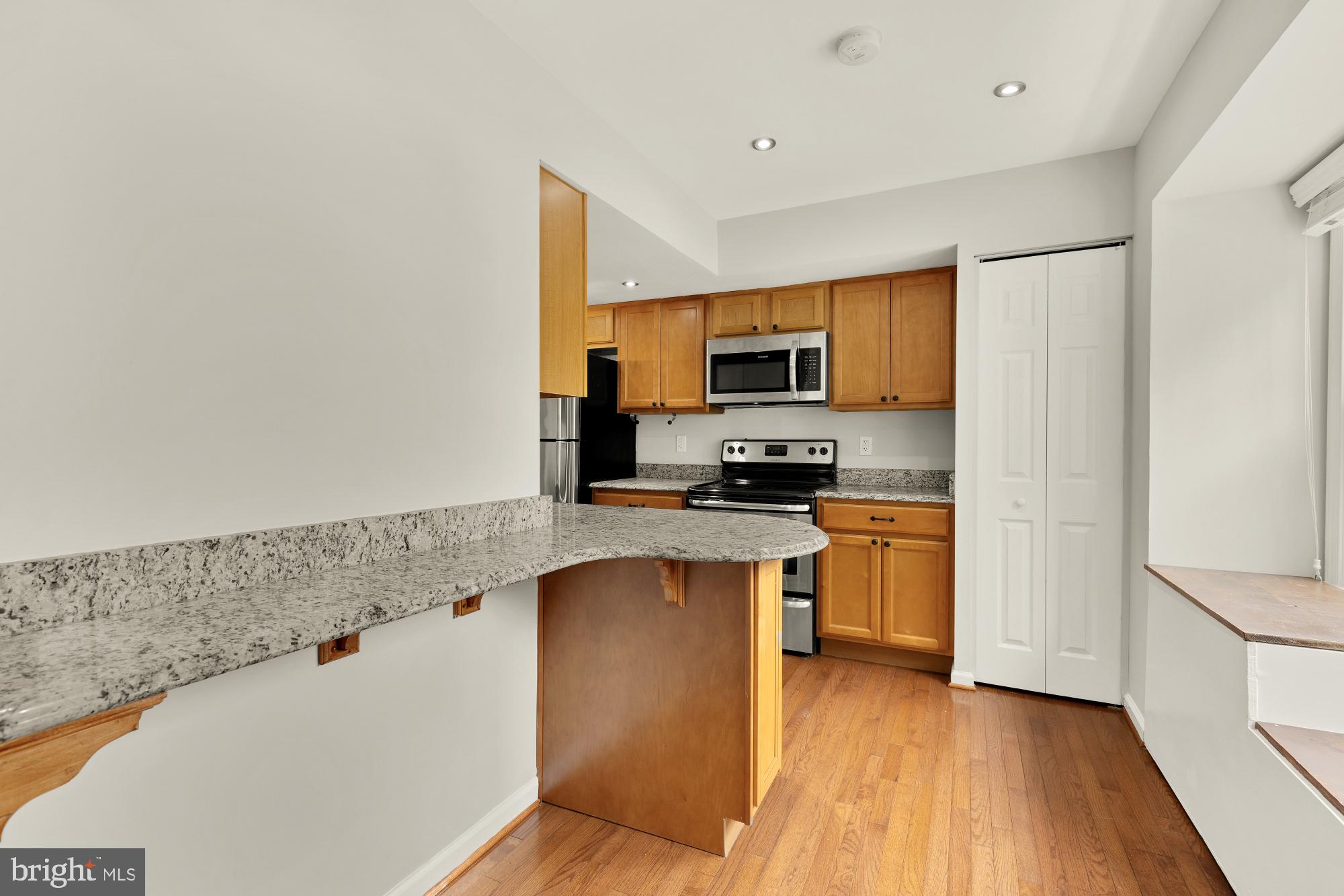 5039 HEAD COURT