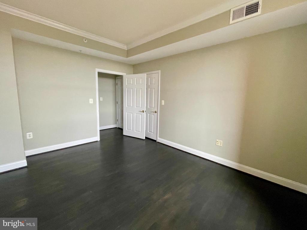 11776 STRATFORD HOUSE PLACE 1205