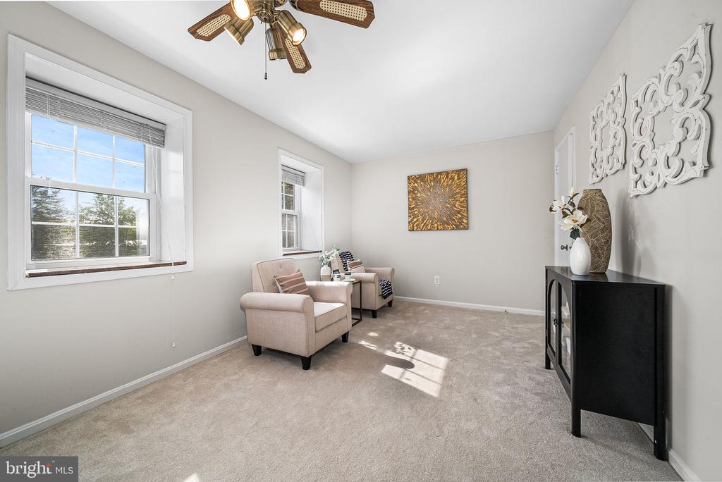 5532 MAPLEFIELD PLACE