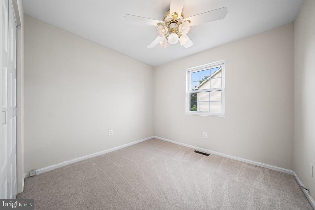 5532 MAPLEFIELD PLACE