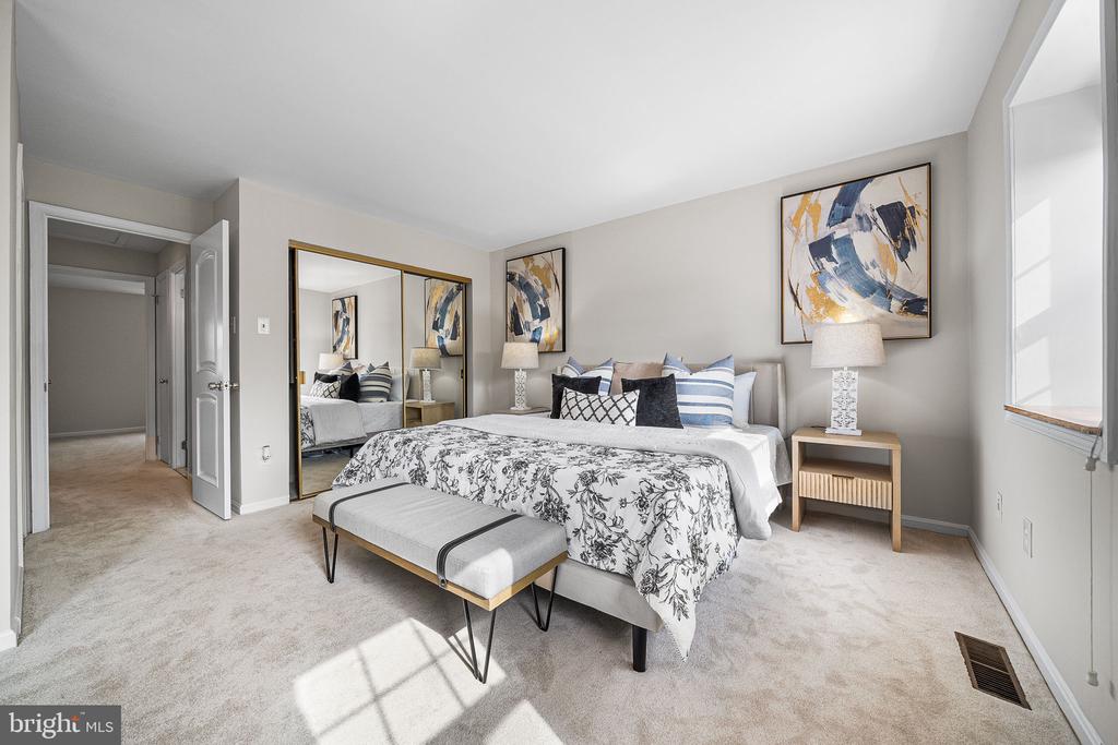 5532 MAPLEFIELD PLACE