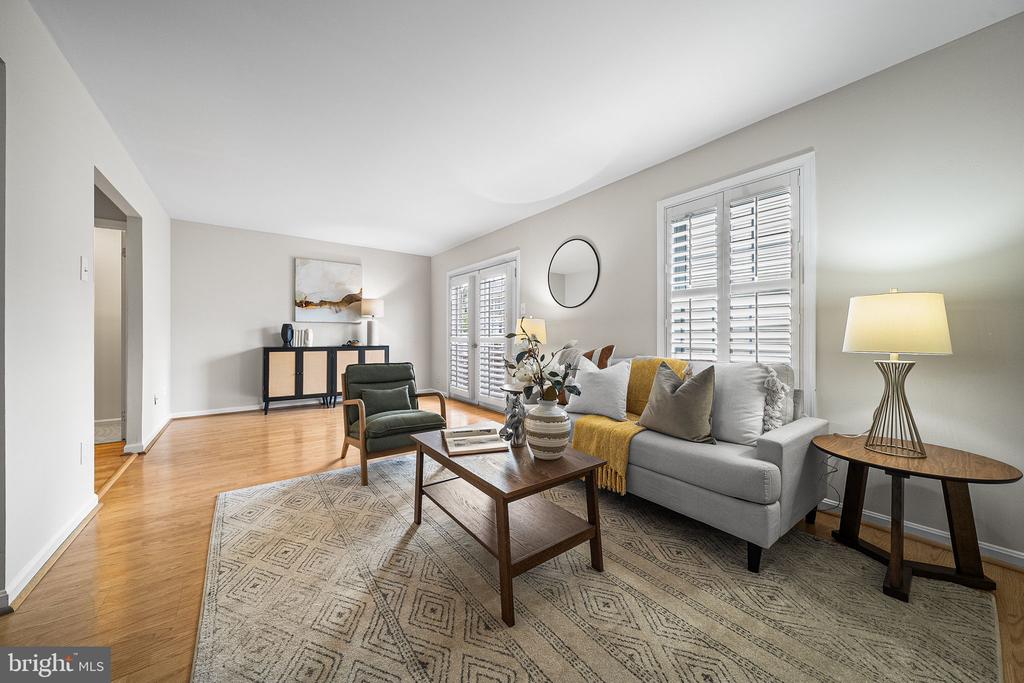 5532 MAPLEFIELD PLACE