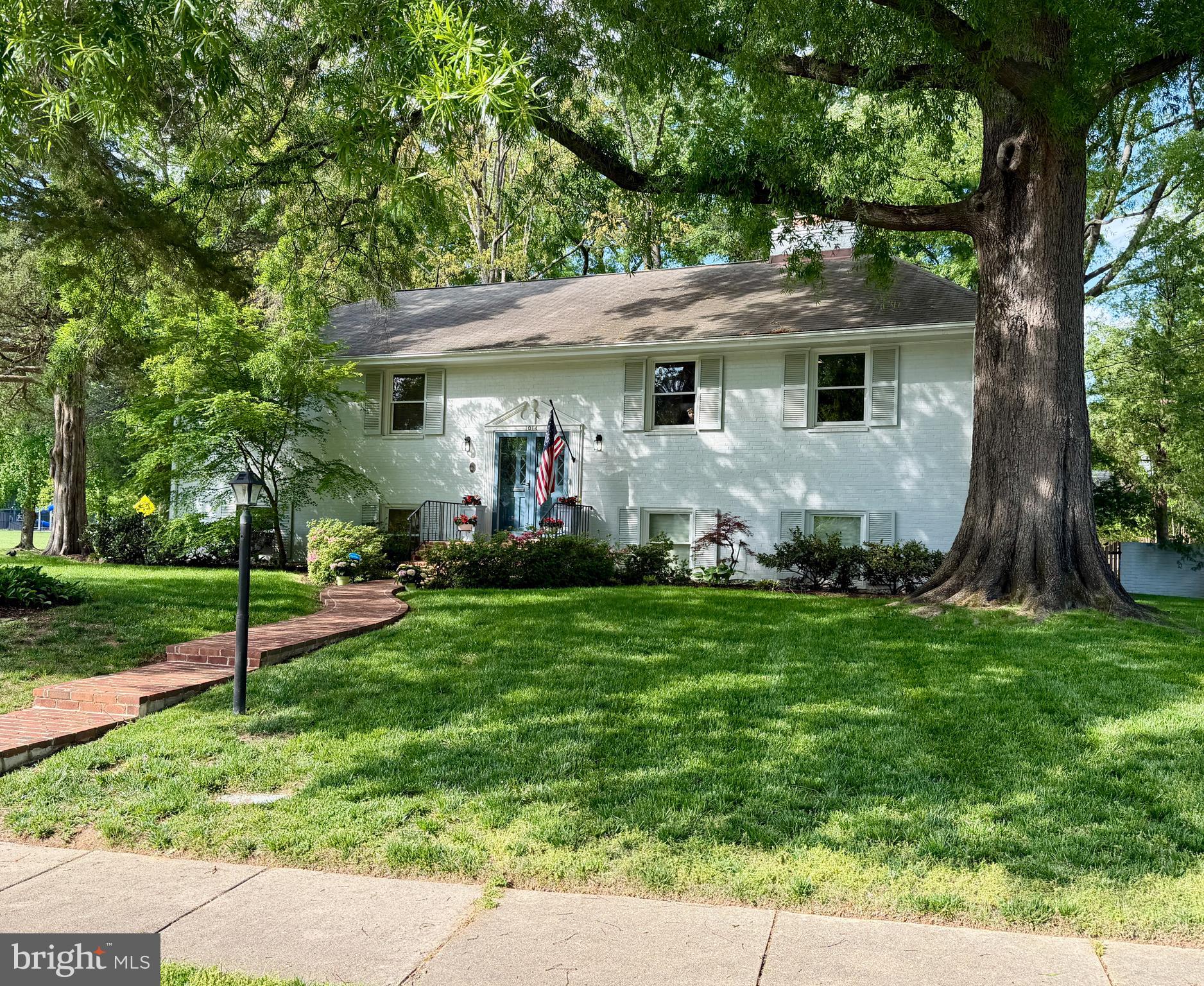 1014 POTOMAC LANE