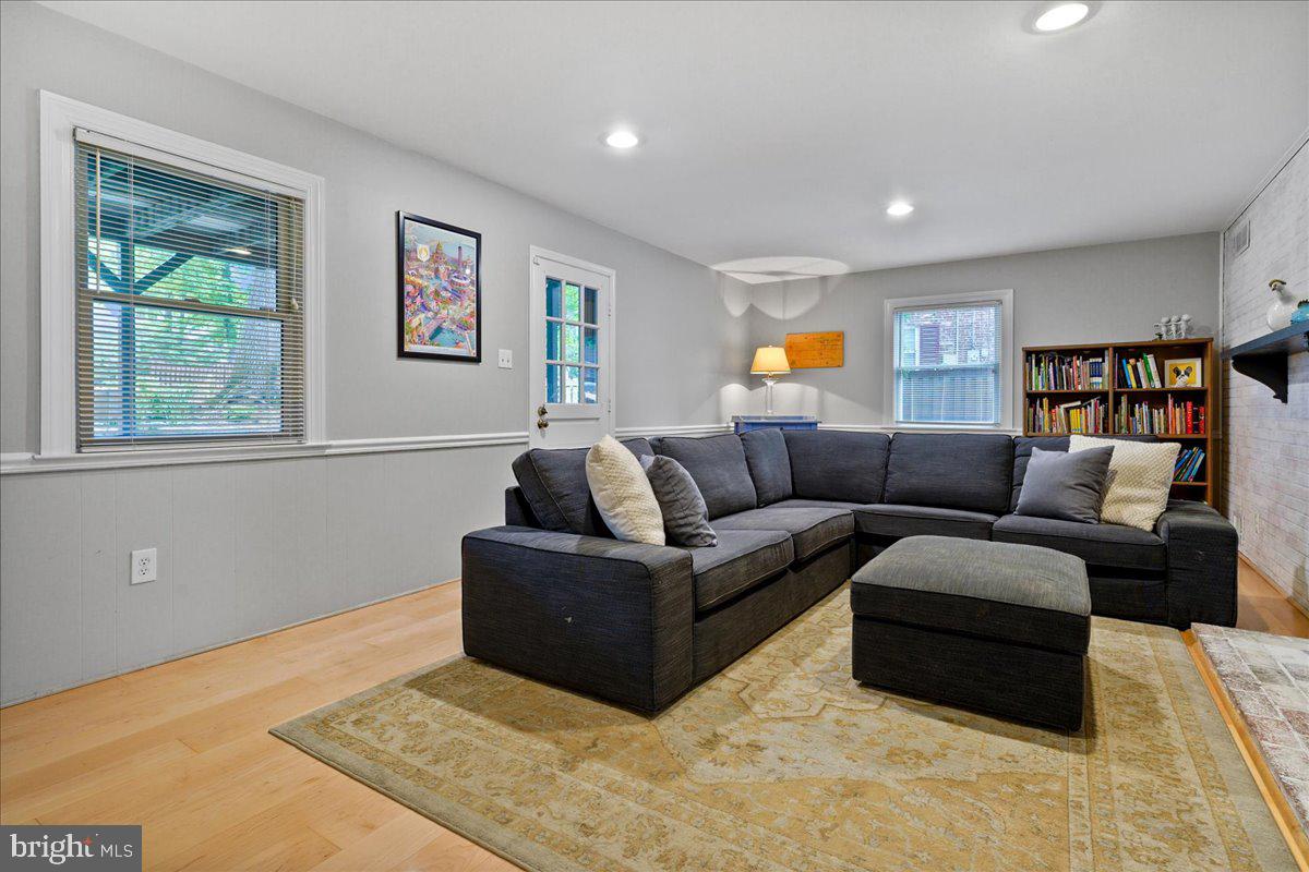 1014 POTOMAC LANE
