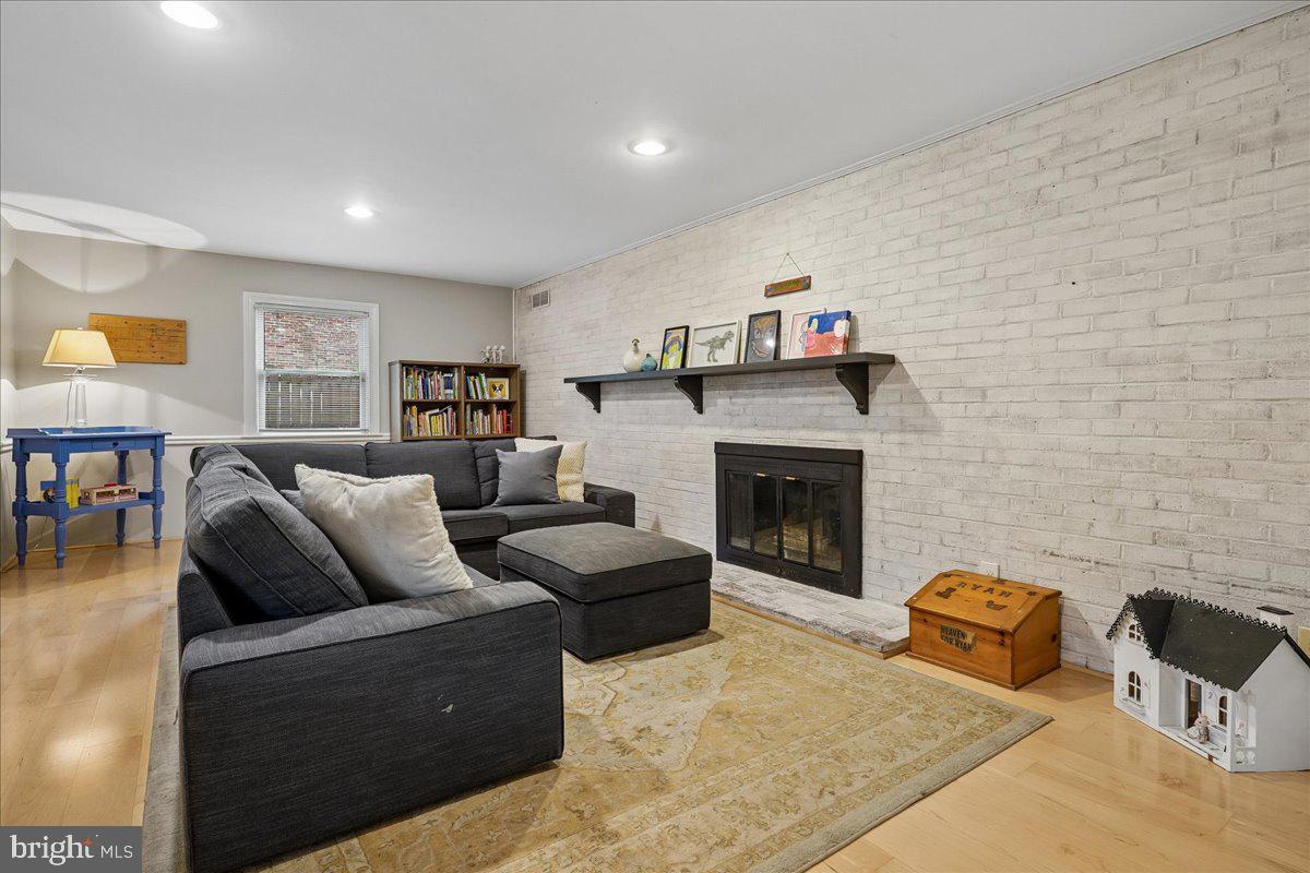 1014 POTOMAC LANE