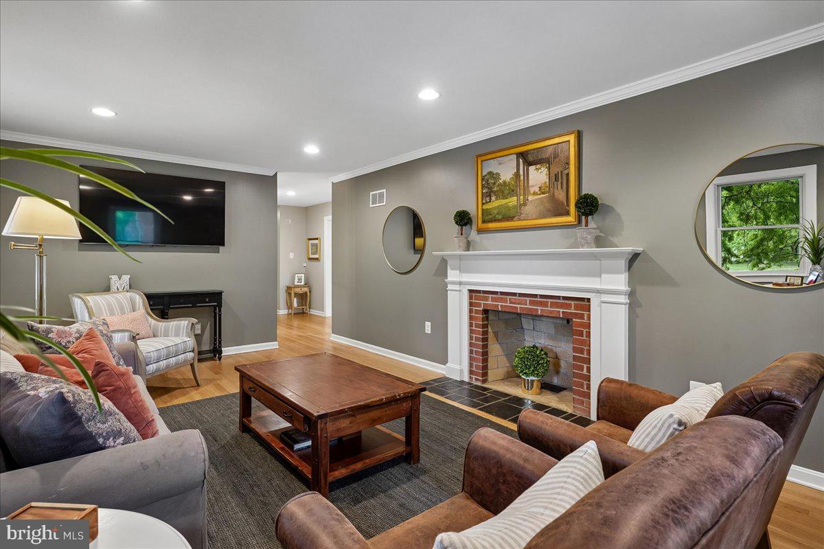 1014 POTOMAC LANE