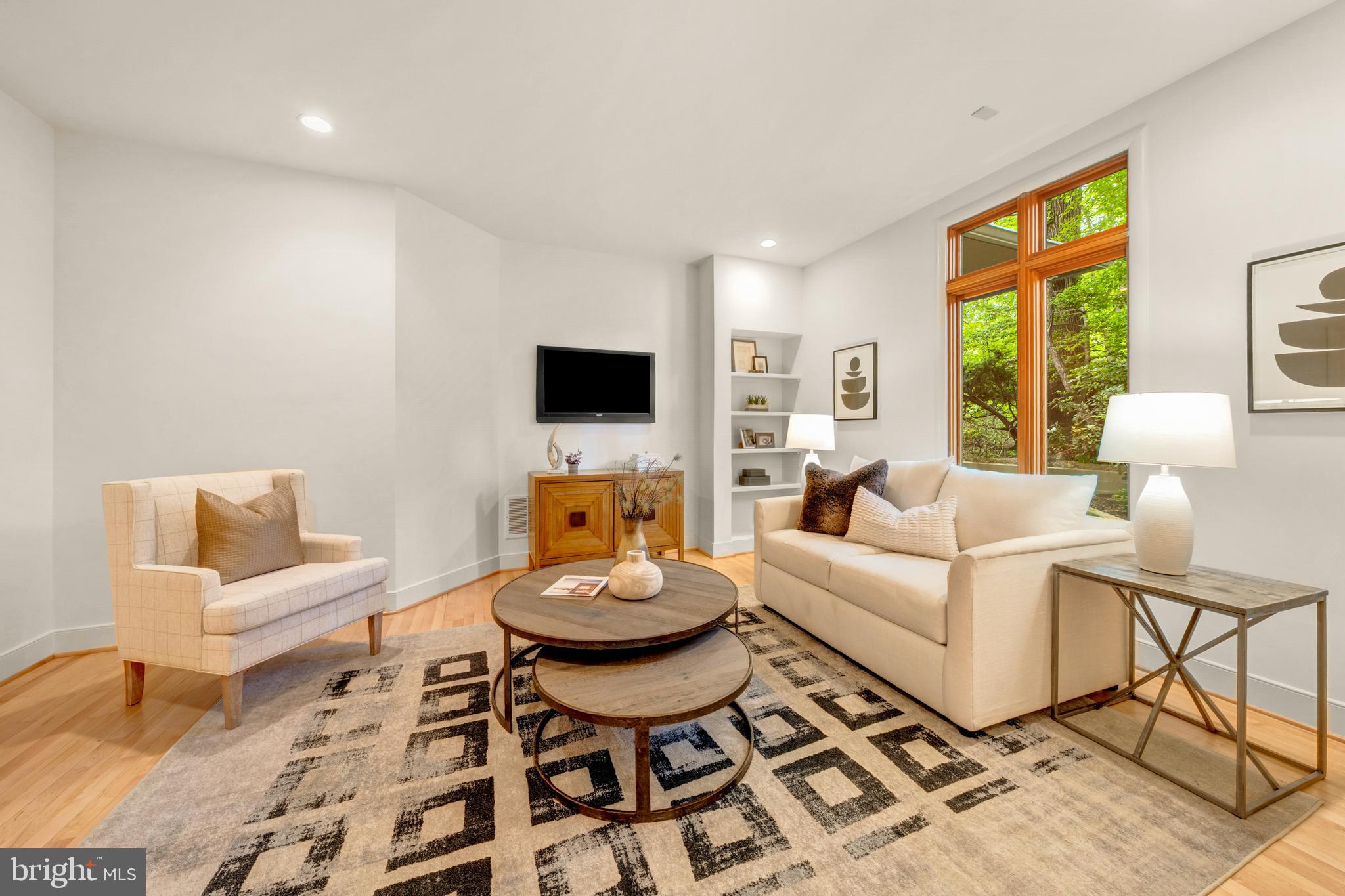 5933 WOODLEY ROAD