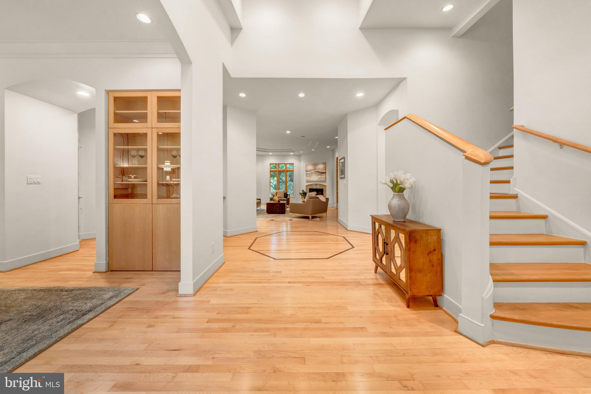 5933 WOODLEY ROAD