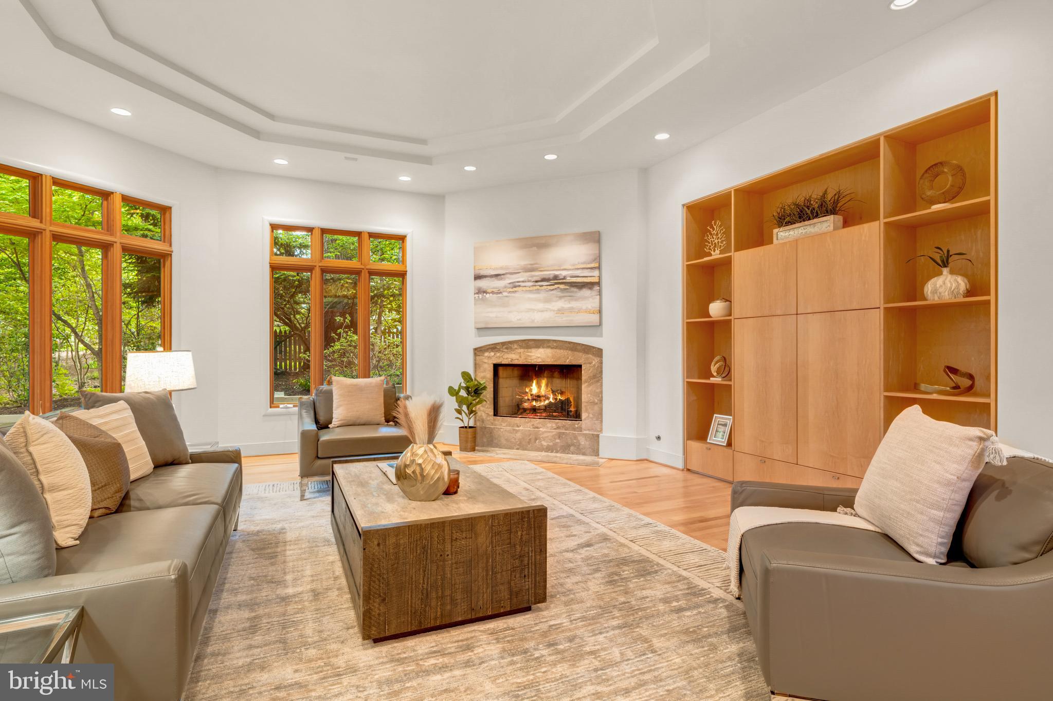 5933 WOODLEY ROAD