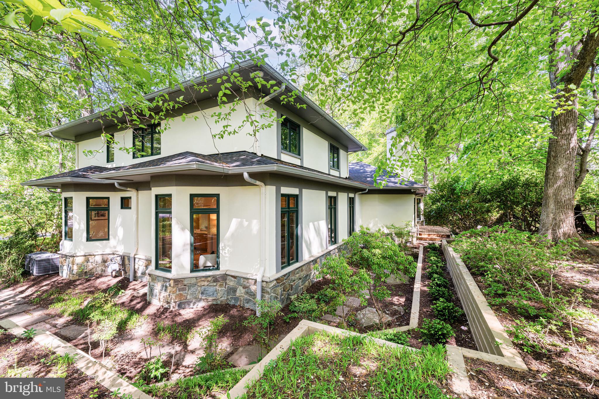 5933 WOODLEY ROAD