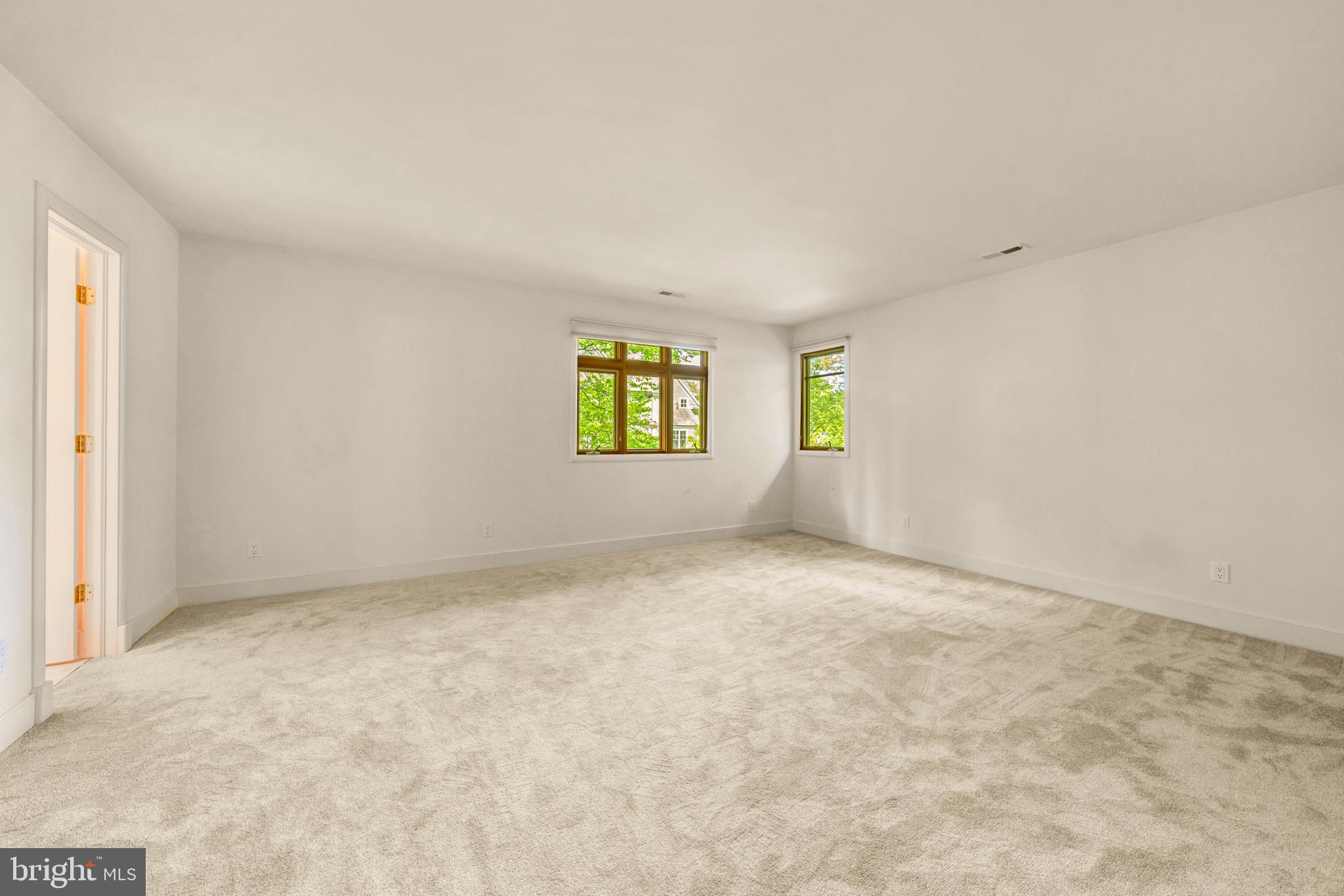5933 WOODLEY ROAD
