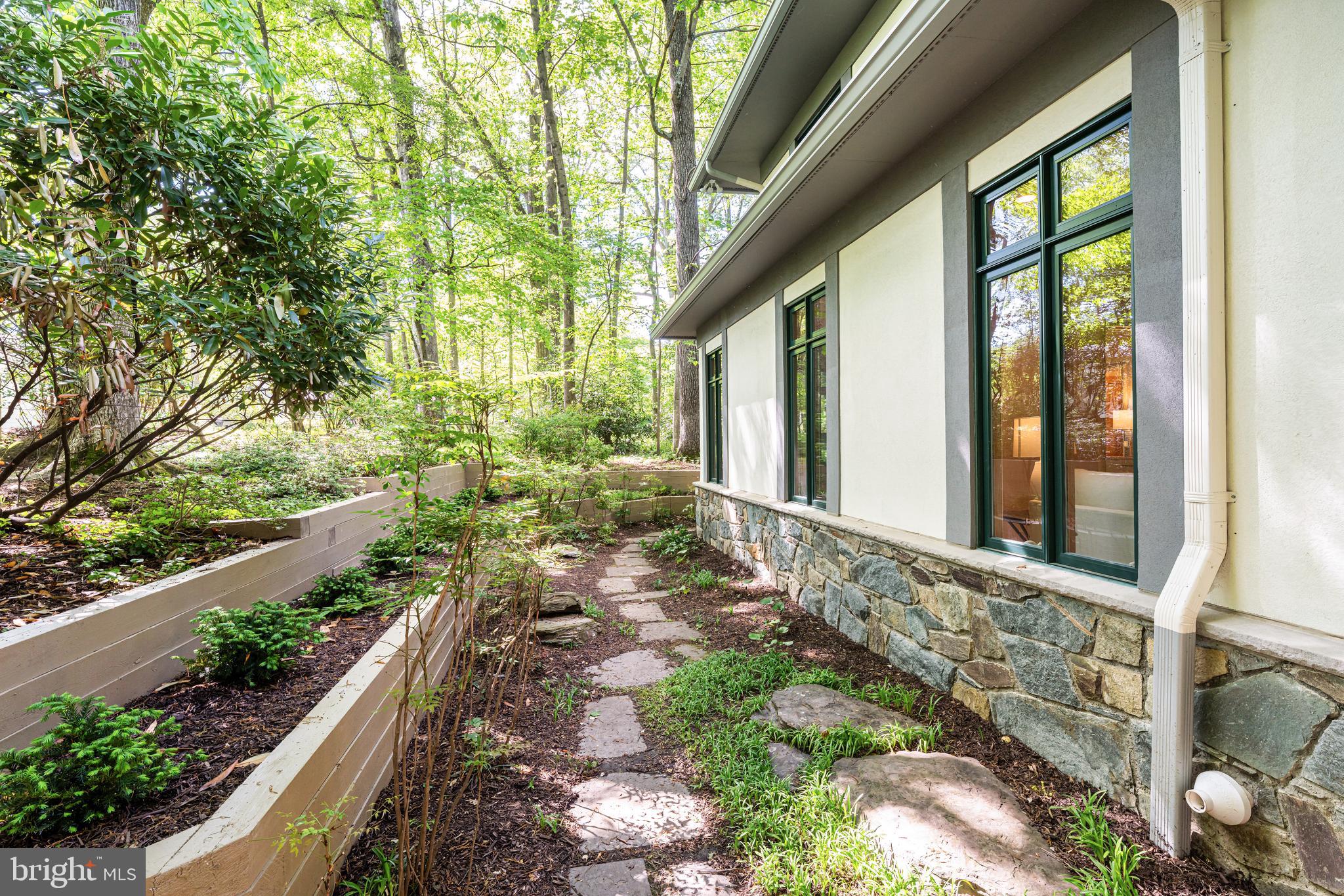 5933 WOODLEY ROAD