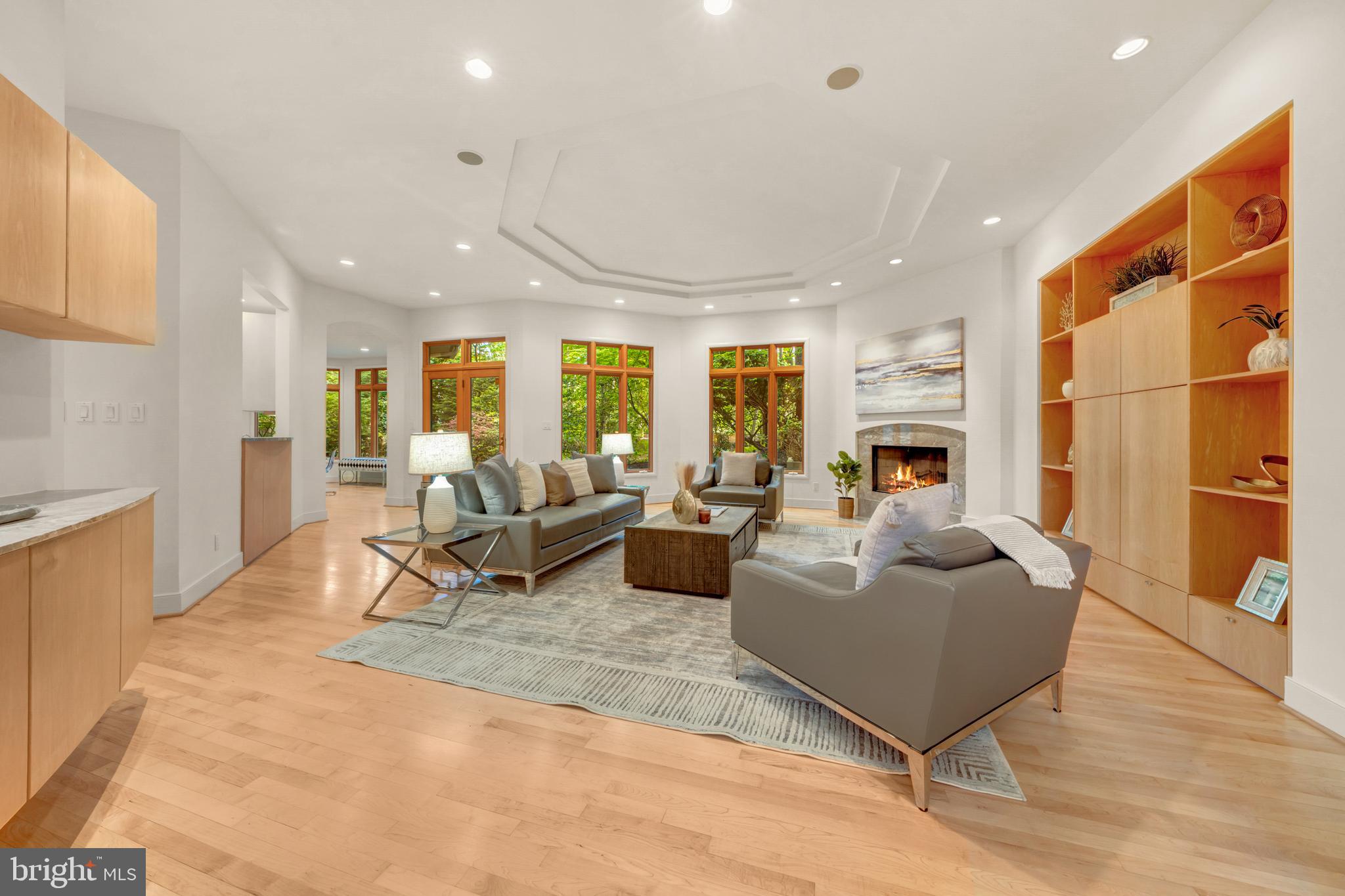 5933 WOODLEY ROAD