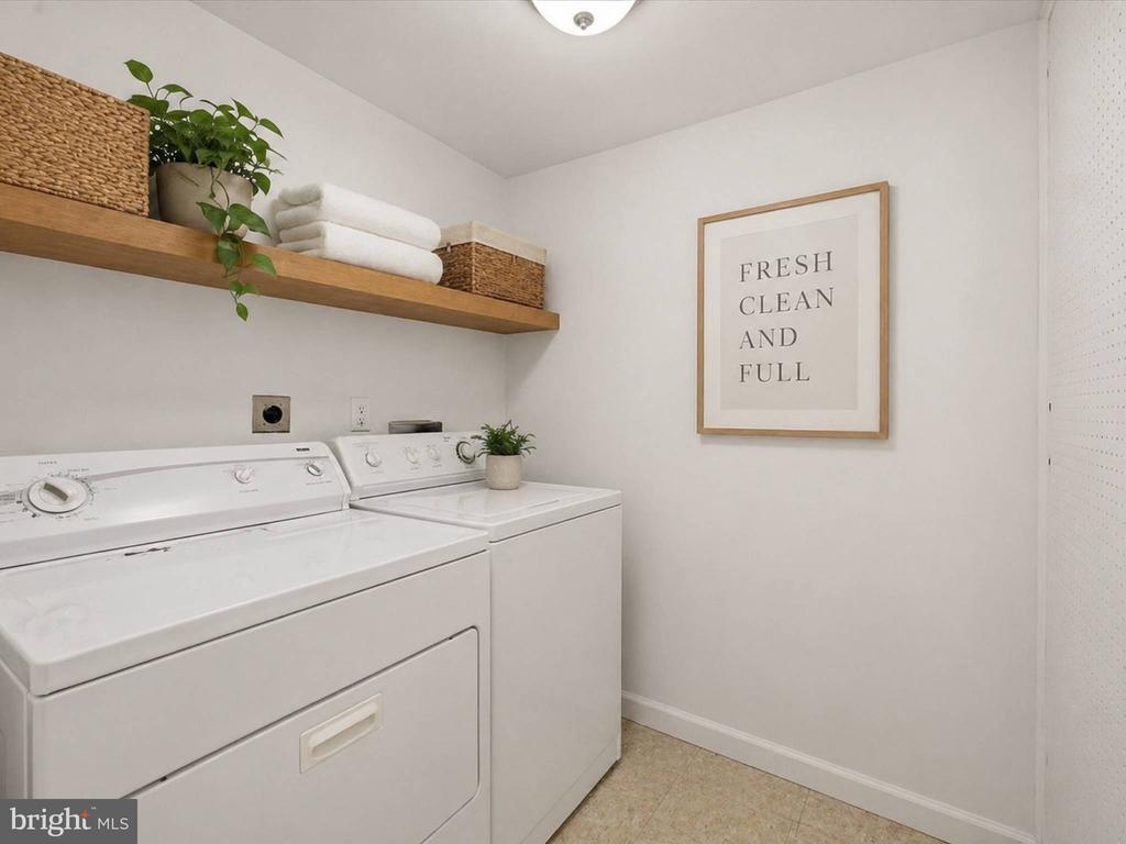 9730 KINGSBRIDGE DRIVE Unit: 303