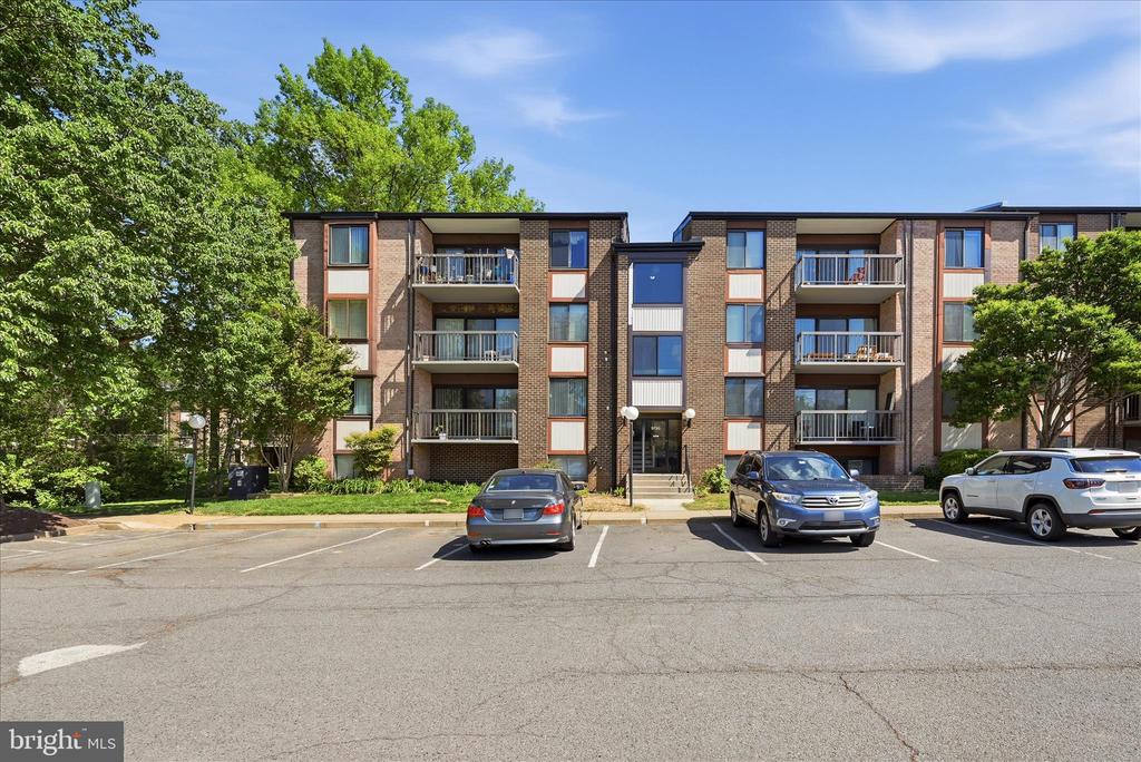 9730 KINGSBRIDGE DRIVE Unit: 303